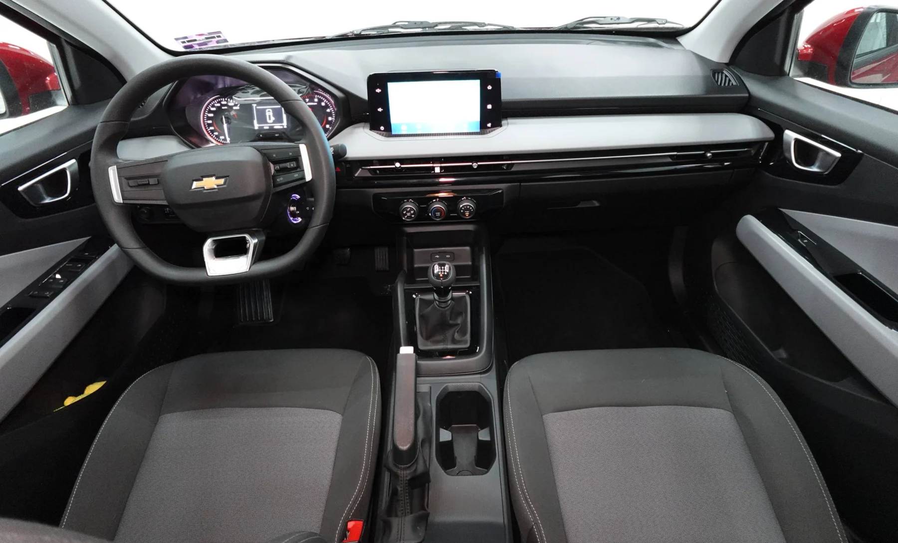 Chevrolet Aveo LT Plus 2026 — interior 3 de 4