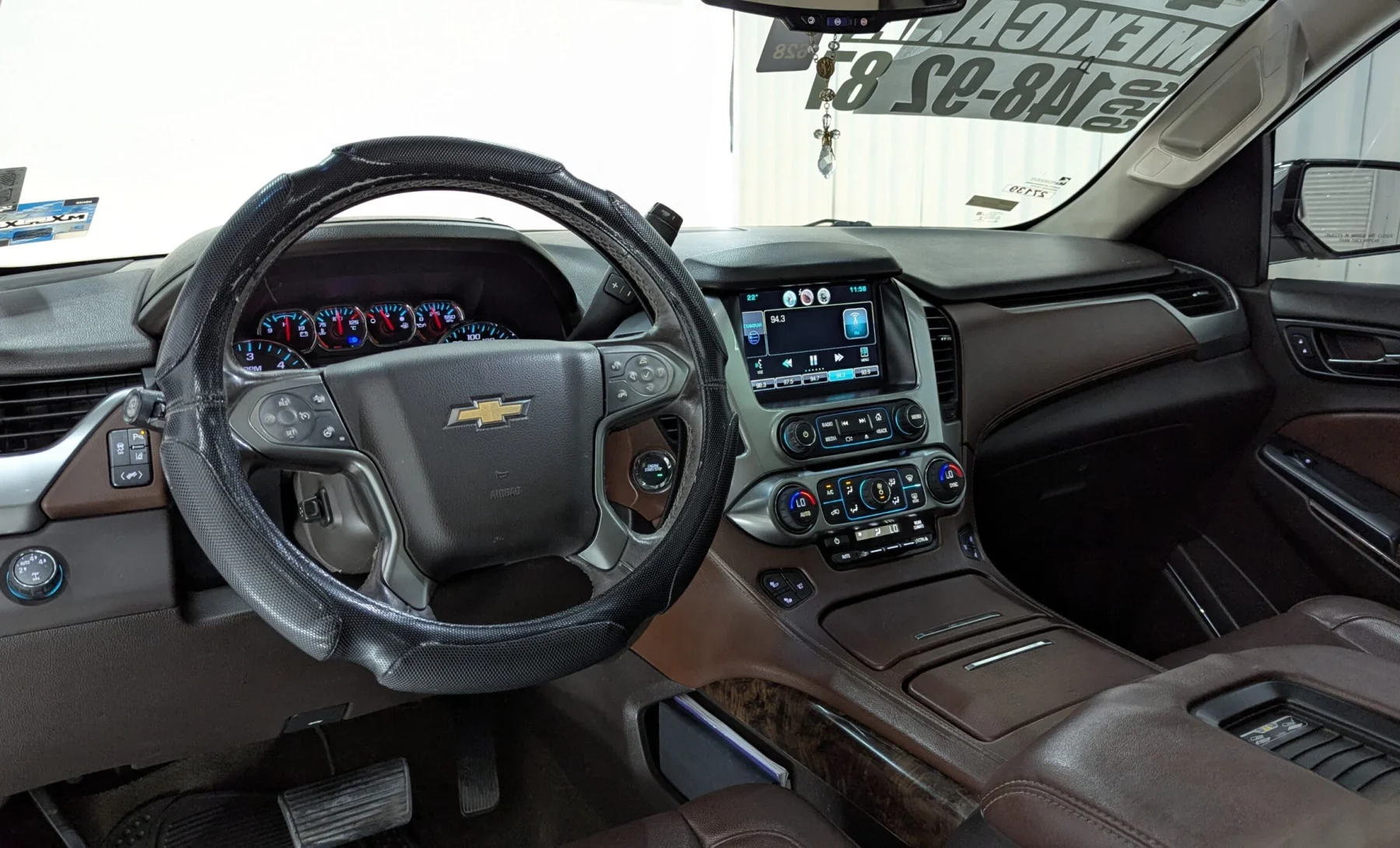 Chevrolet Suburban LTZ 2015 — interior 4 de 4