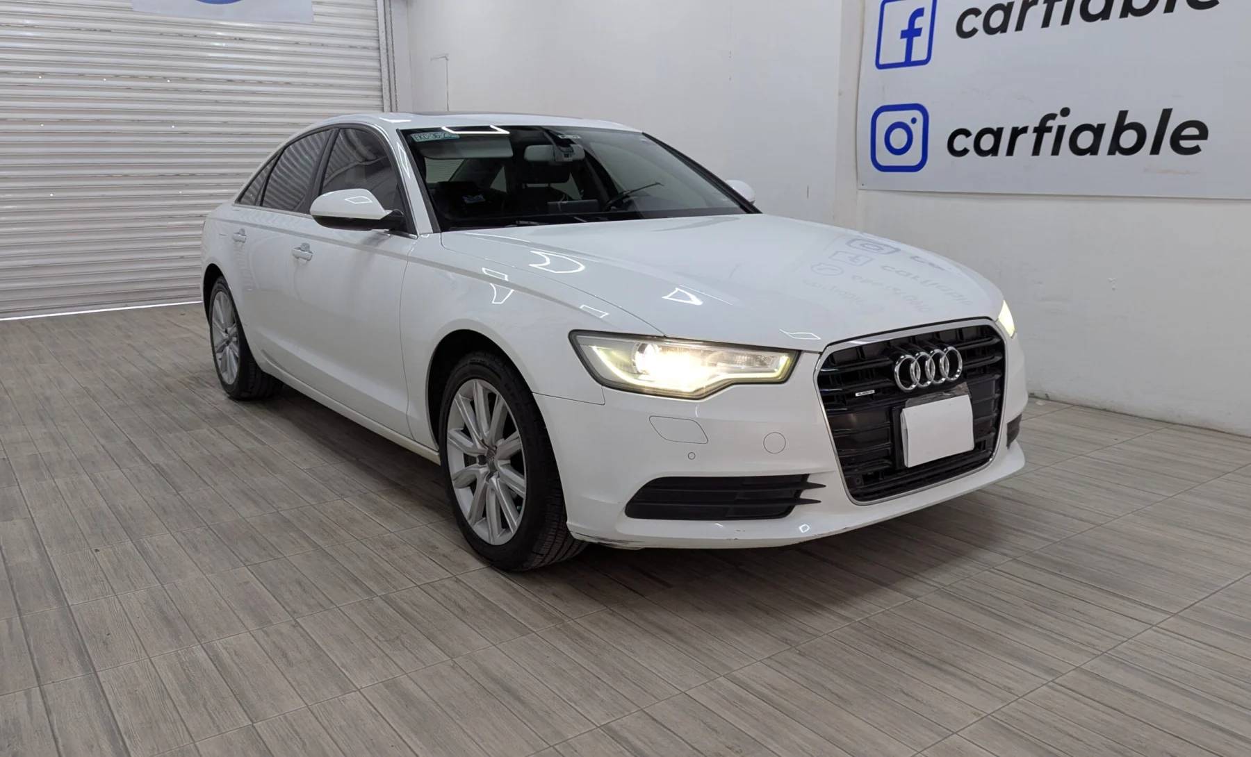 Audi A6 Quattro  2012 — exterior 4 de 5