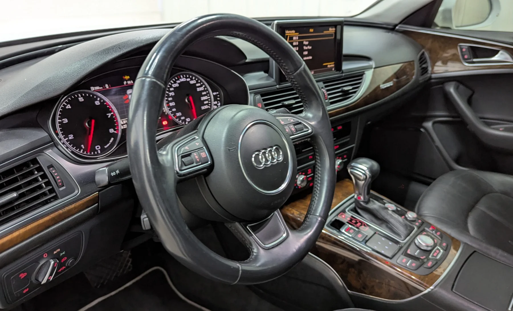 Audi A6 Quattro  2012 — interior 4 de 4
