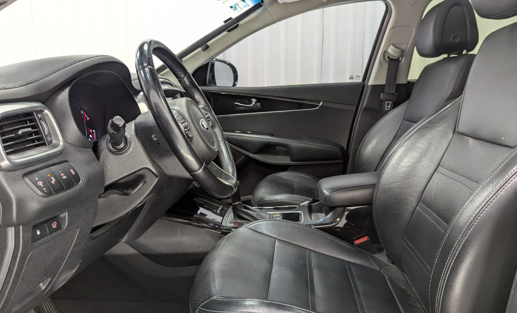 Kia Sorento EX 2016 — interior 1 de 4