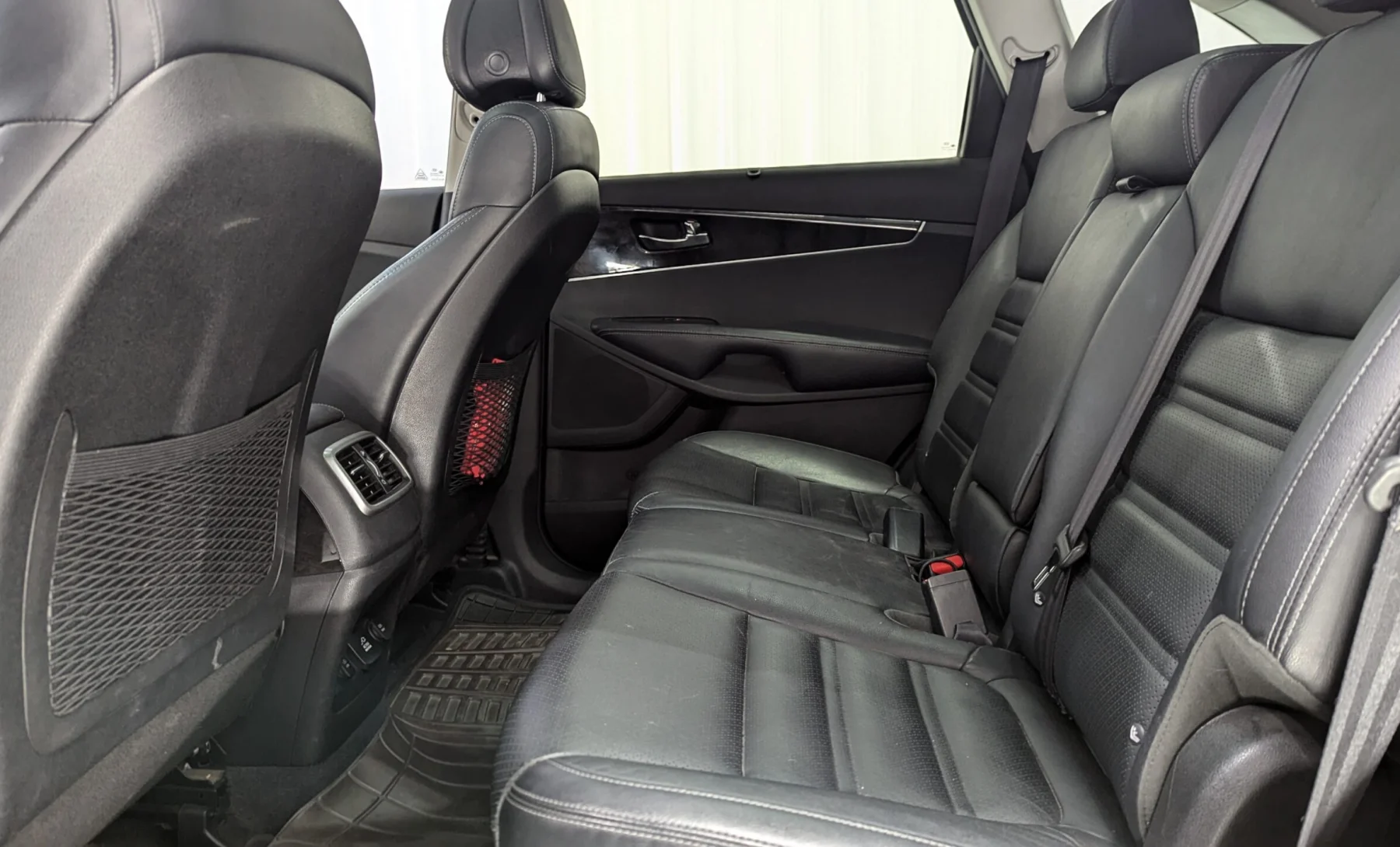 Kia Sorento EX 2016 — interior 2 de 4