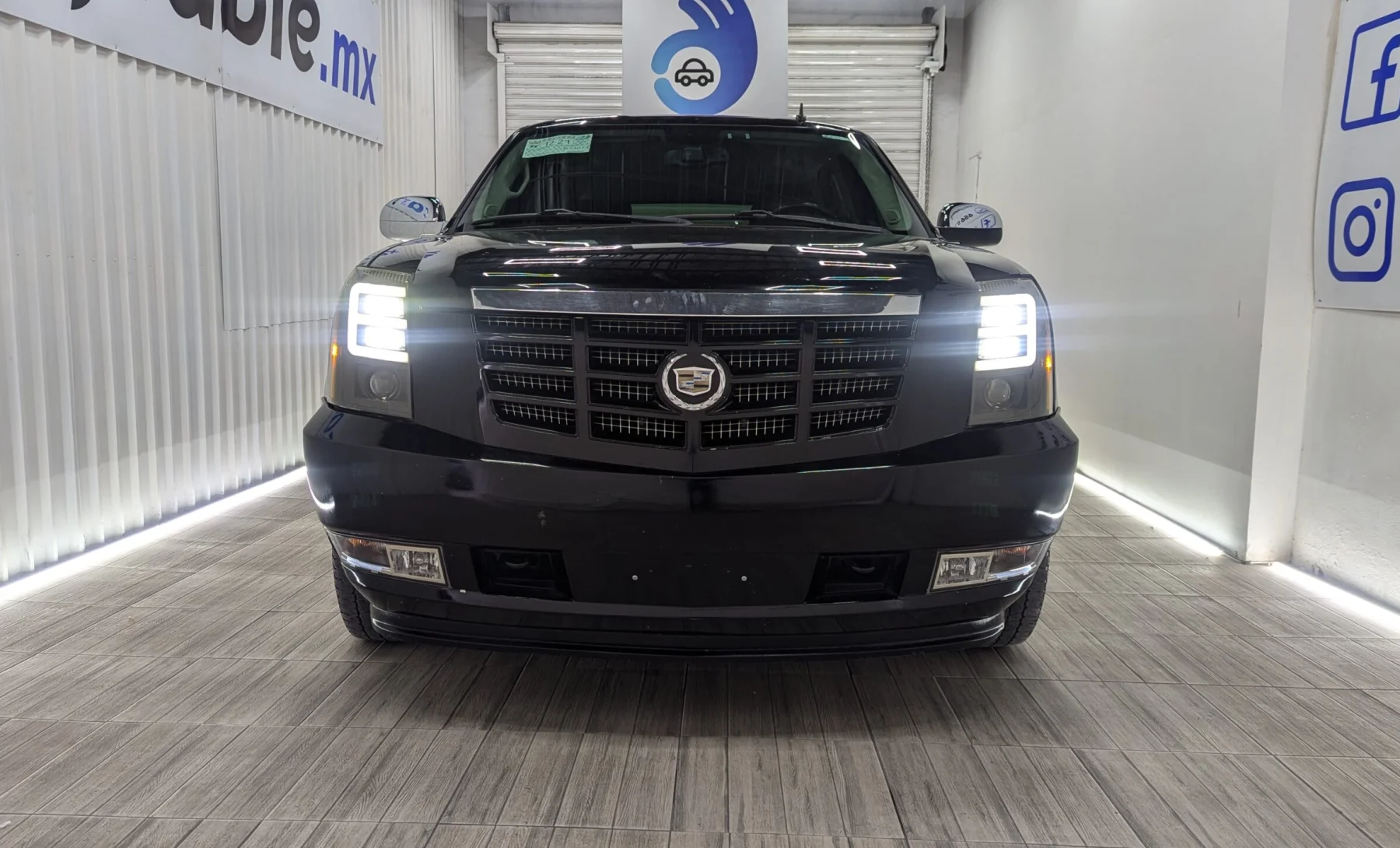 Cadillac Escalade 2010 — exterior 2 de 5