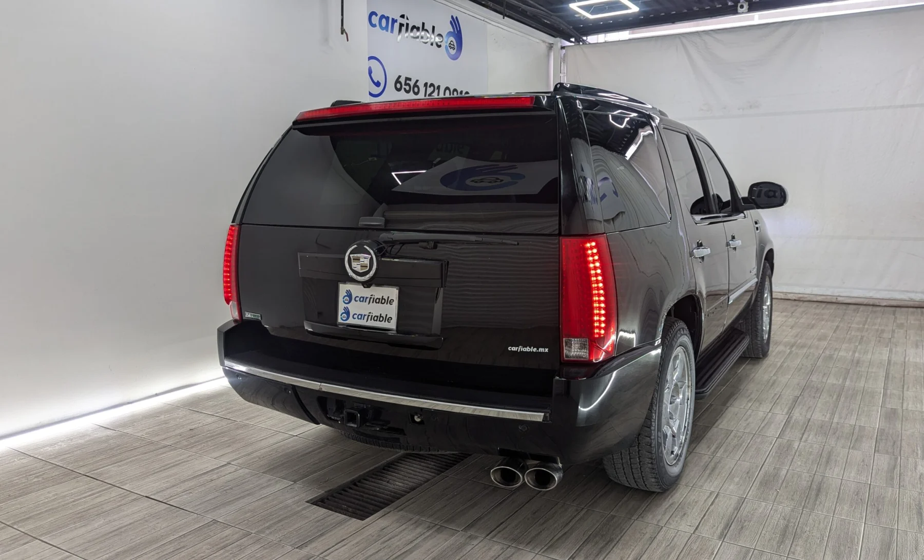Cadillac Escalade 2010 — exterior 4 de 5