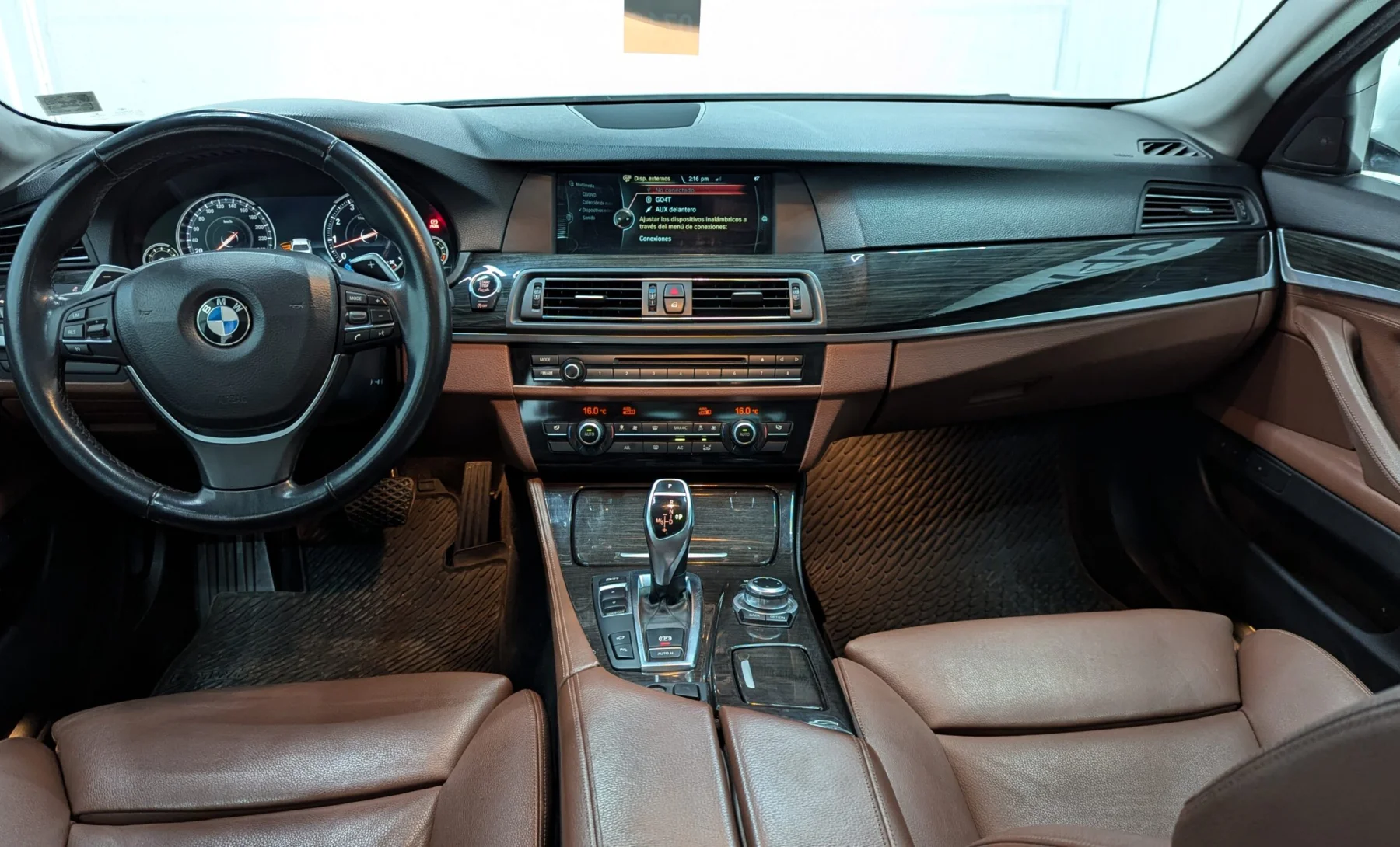 BMW Serie 5 535i A TOP  2014 — interior 4 de 4