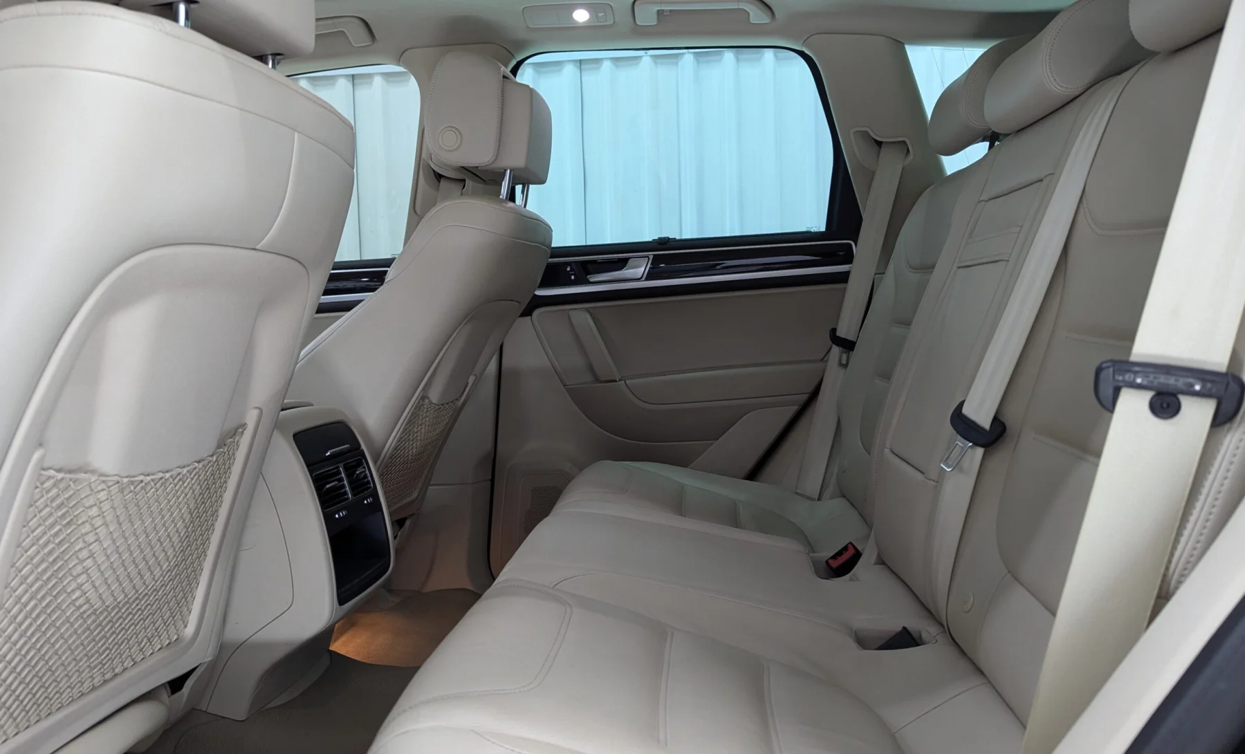Volkswagen Touareg Execline 2017 — interior 4 de 4