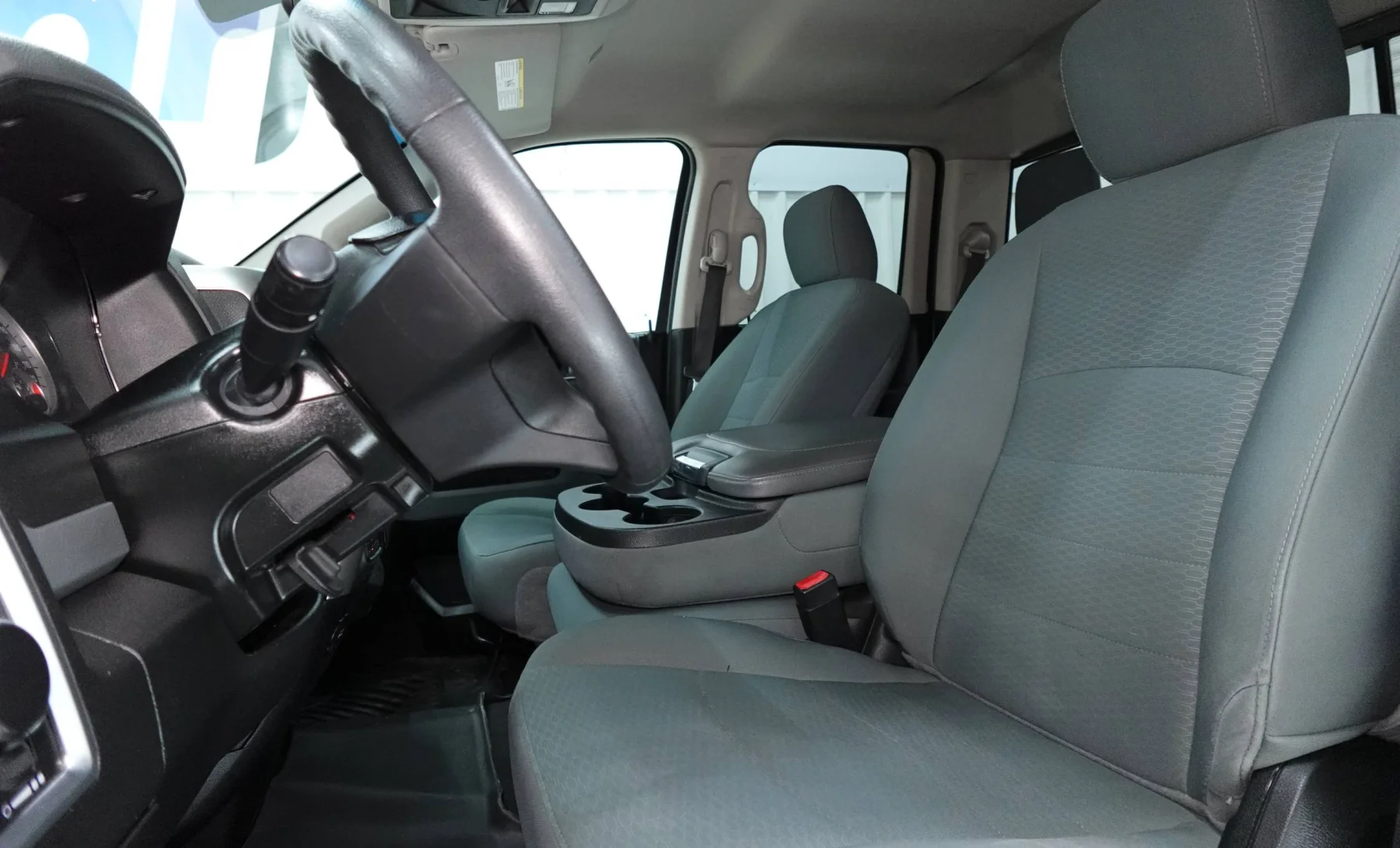 RAM 1500 2018 — interior 2 de 4