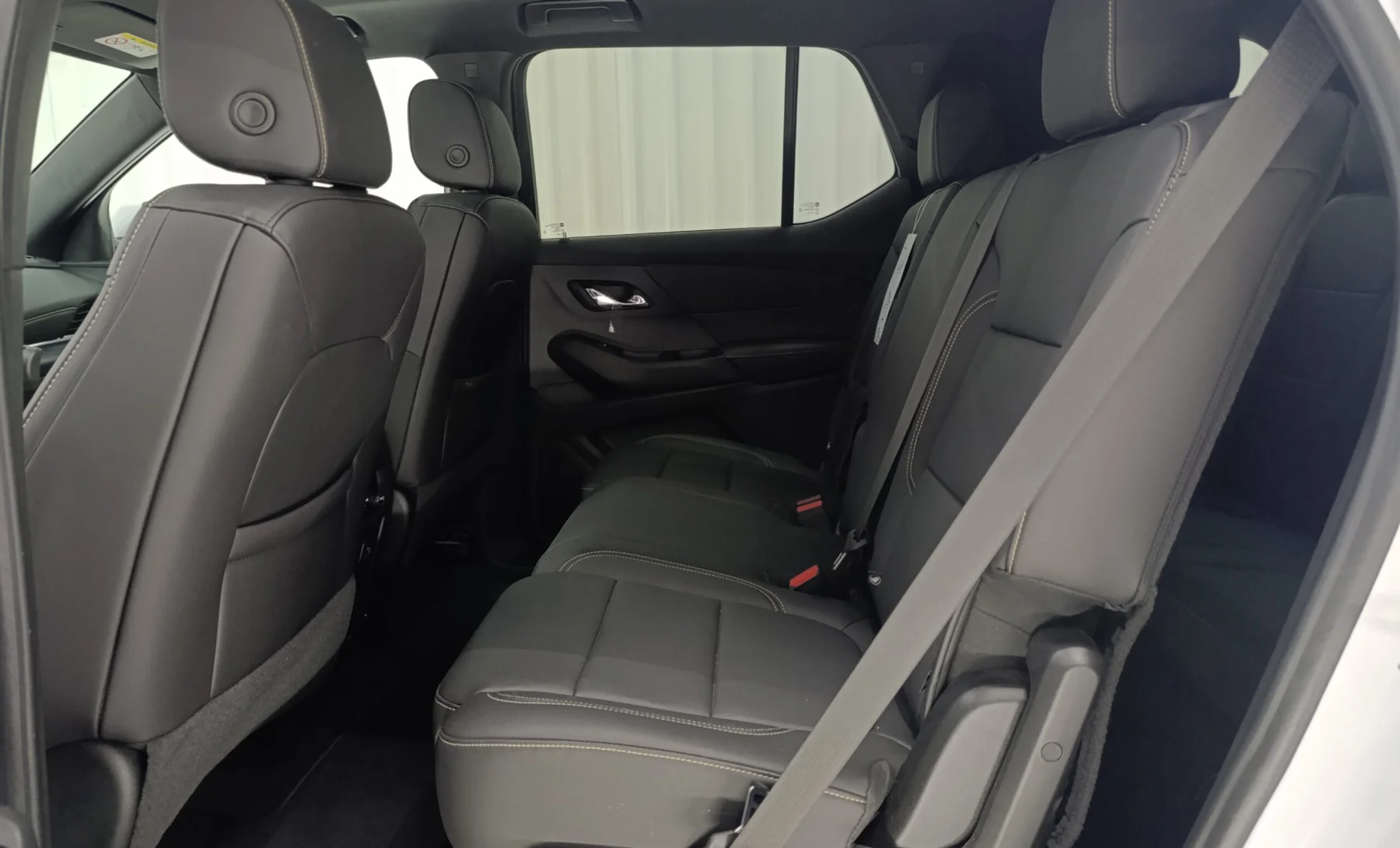 Chevrolet Traverse High Country 2023 — interior 1 de 4