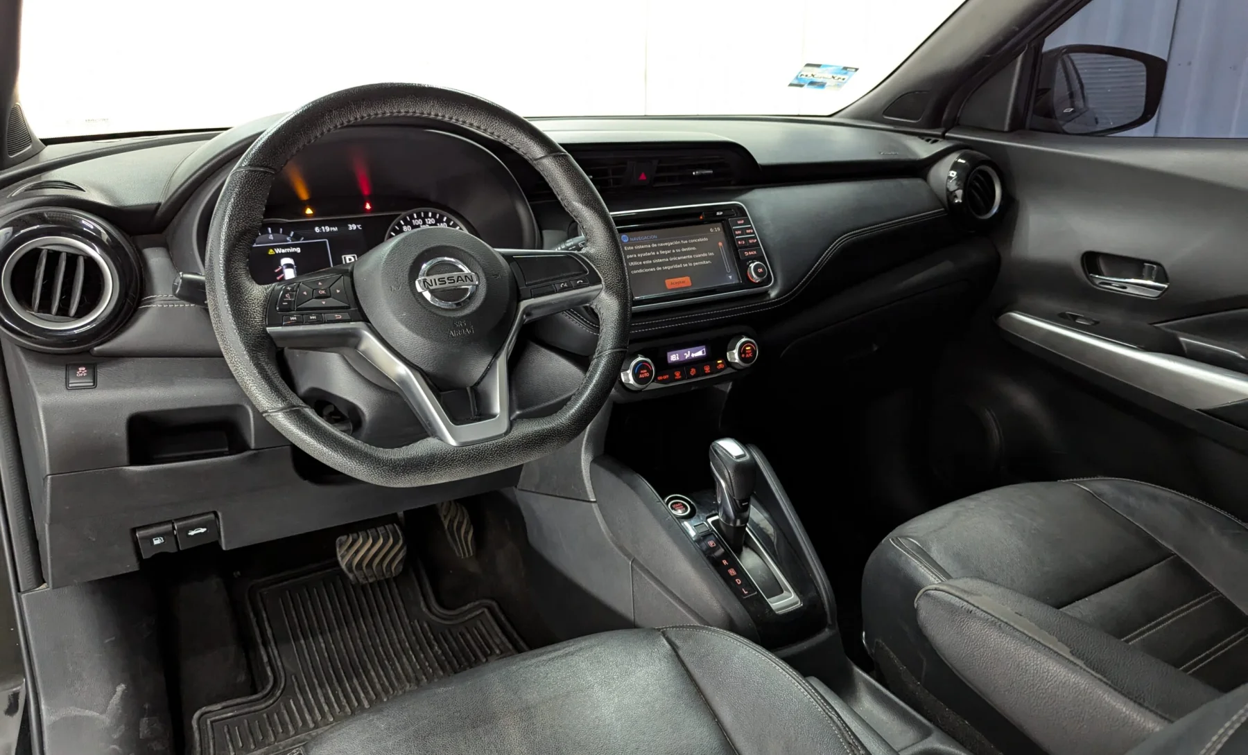 Nissan Kicks Exclusive 2019 — interior 3 de 4