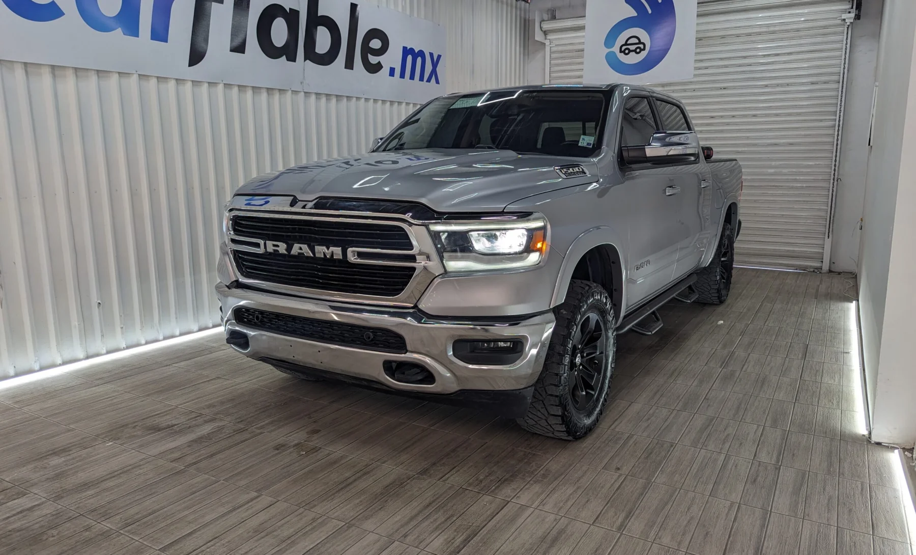 RAM 1500 Laramie 2019 — exterior 1 de 5