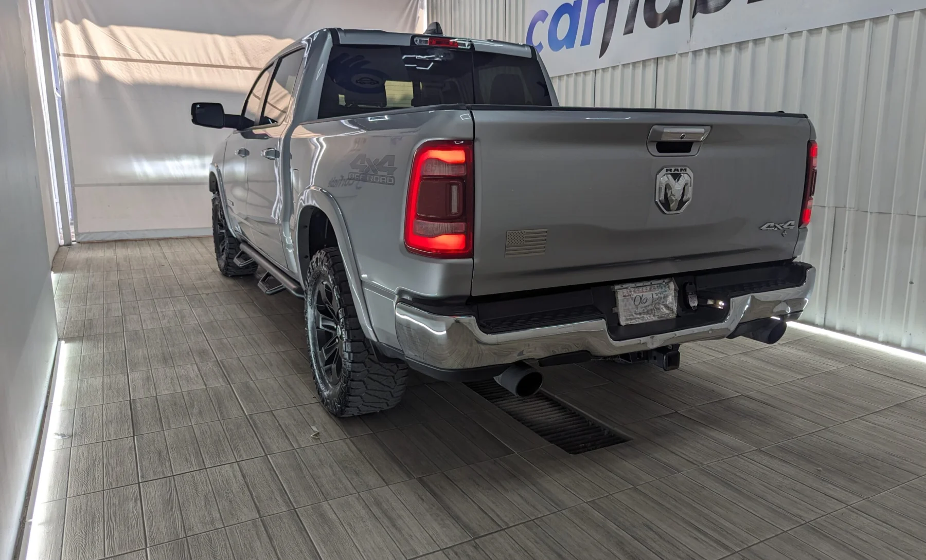 RAM 1500 Laramie 2019 — exterior 4 de 5