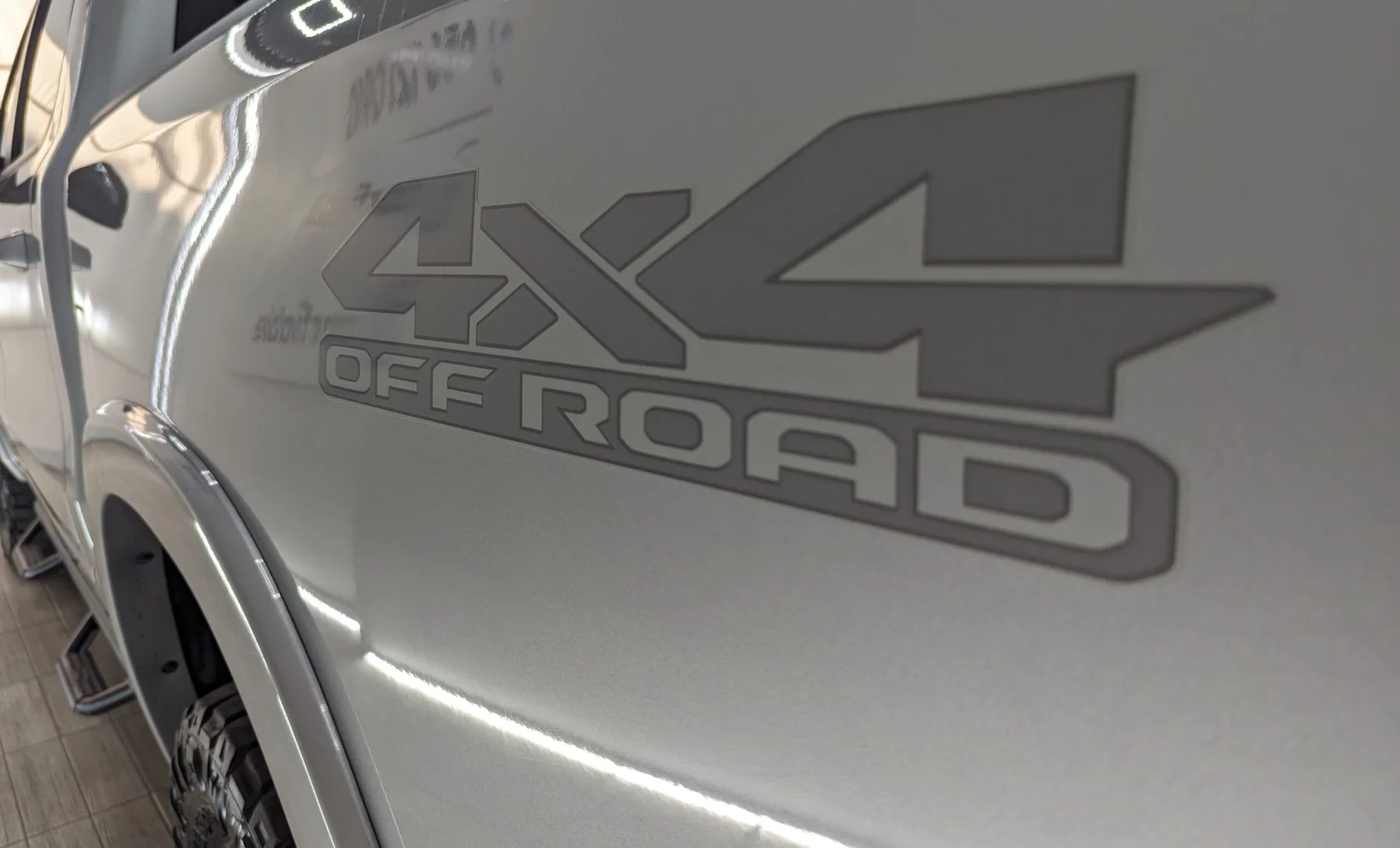 RAM 1500 Laramie 2019 — interior 4 de 4
