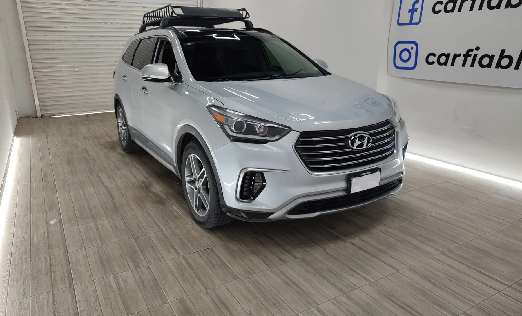Hyundai Santa Fe Essential 2019 — exterior 3 de 5