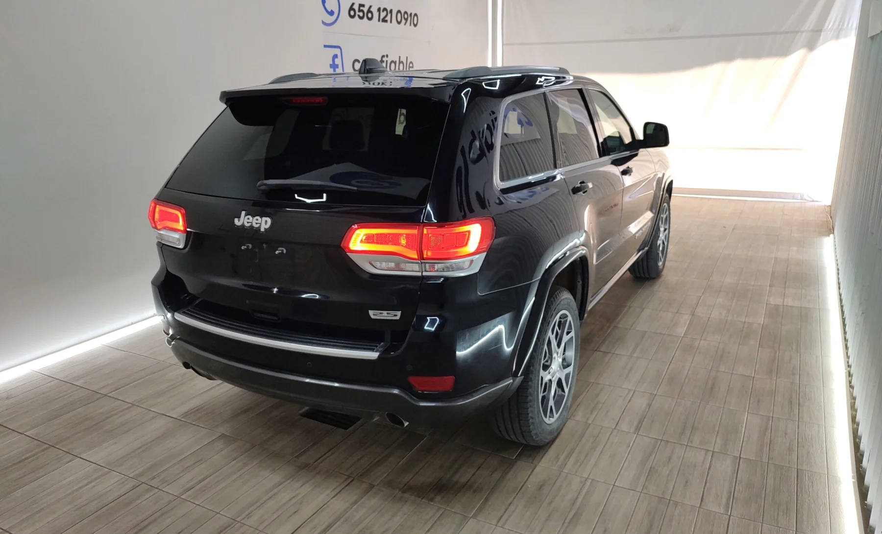 Jeep Grand Cherokee Altitude 2018 — exterior 4 de 5