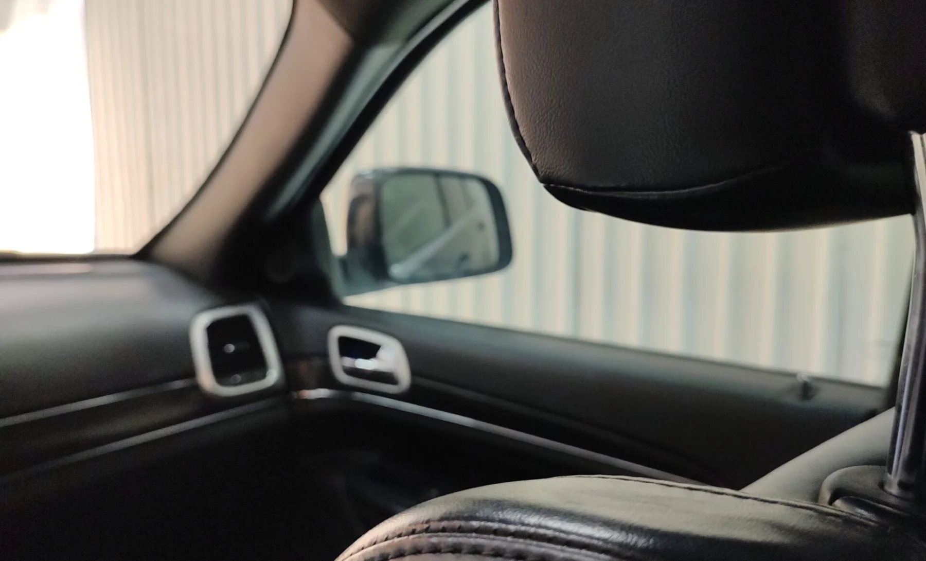 Jeep Grand Cherokee Altitude 2018 — interior 4 de 4