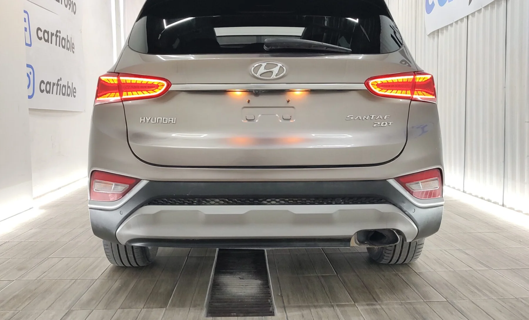 Hyundai Santa Fe Essential 2019 — exterior 4 de 5