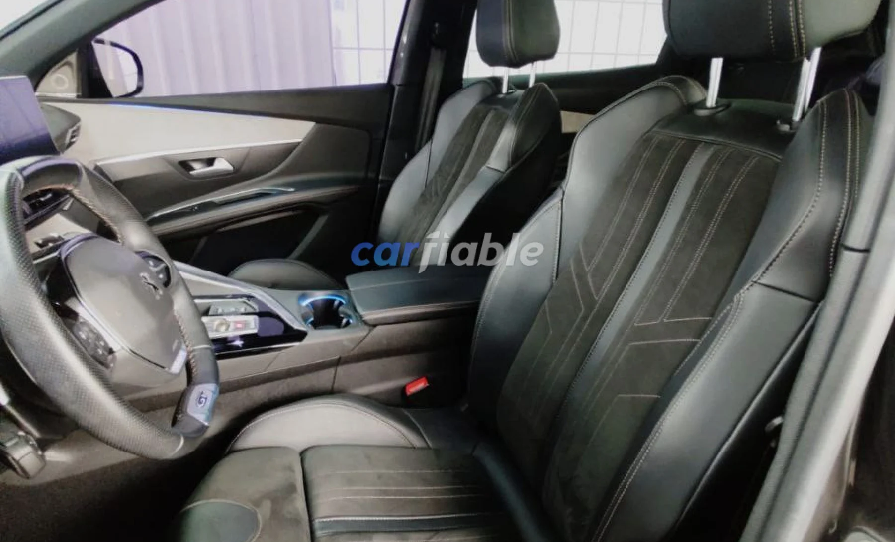 Peugeot 3008 GT  Line 2023 — interior 1 de 4