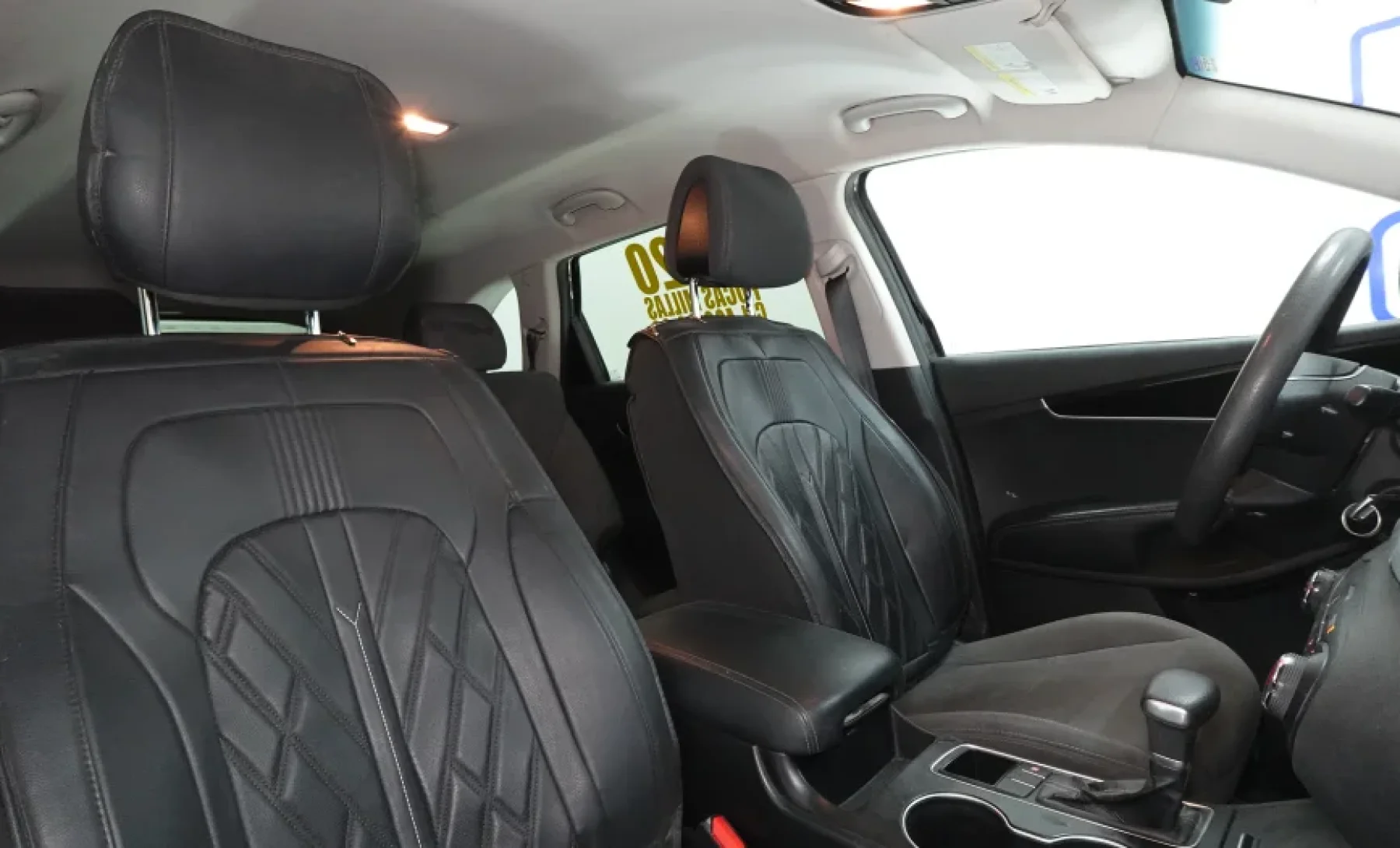 Kia Sorento SX 2020 — interior 1 de 4