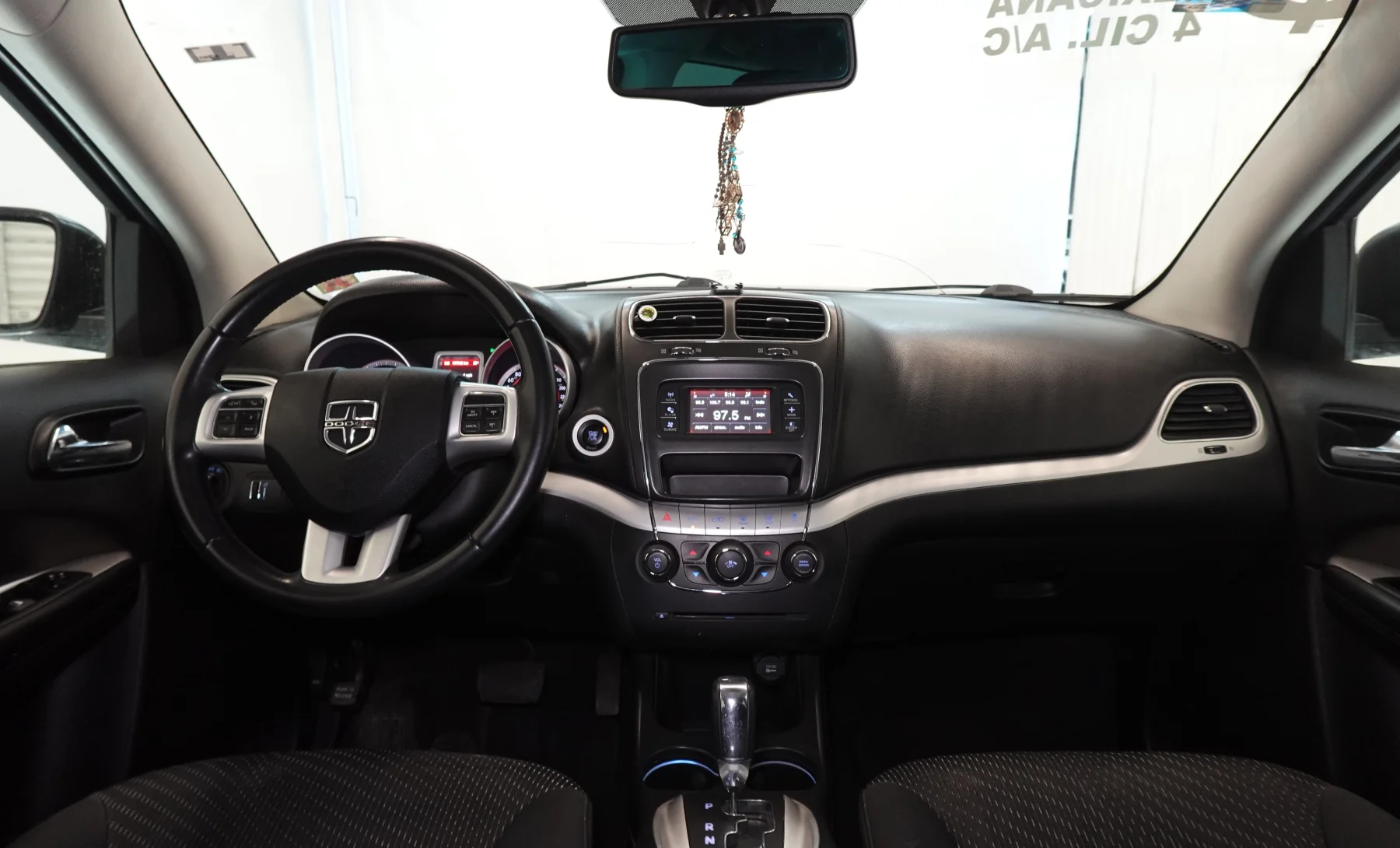 Dodge Journey SXT 2016 — interior 3 de 9