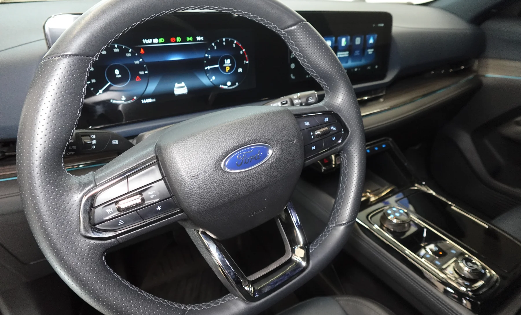 Ford Territory Titanium 2025 — interior 1 de 9