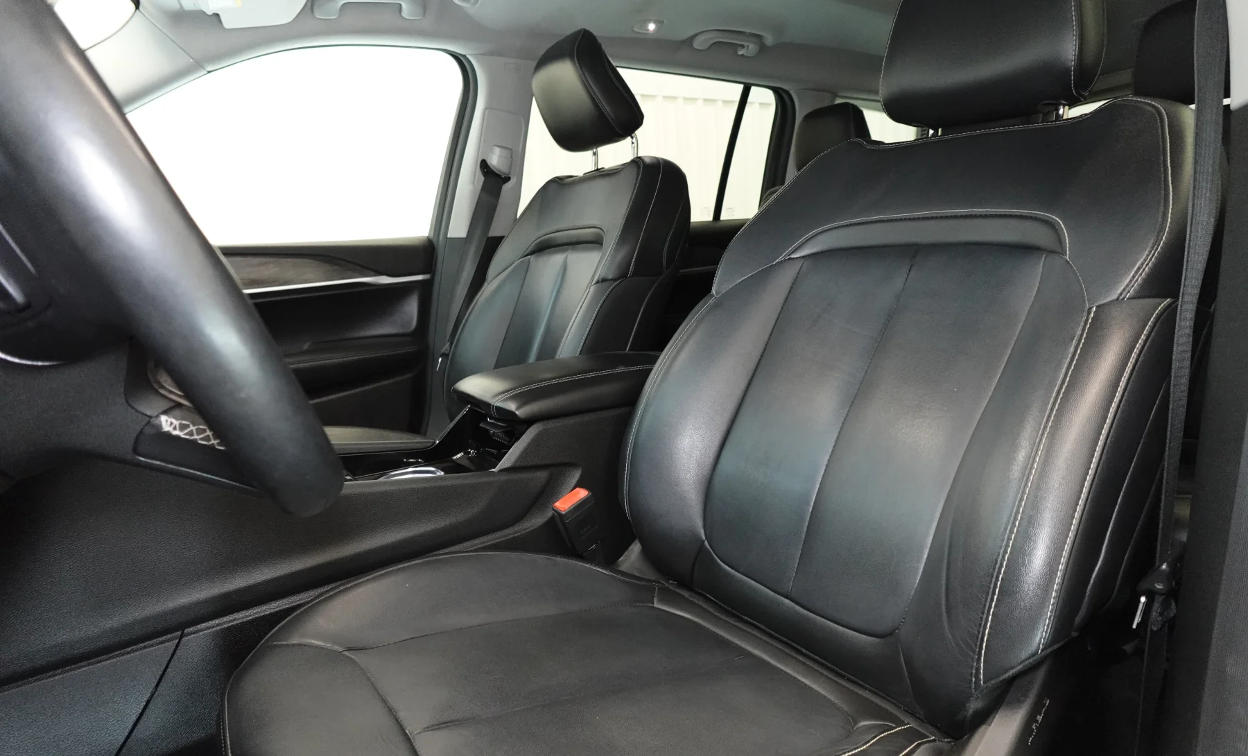 Jeep Grand Cherokee L Limited 2021 — interior 2 de 9