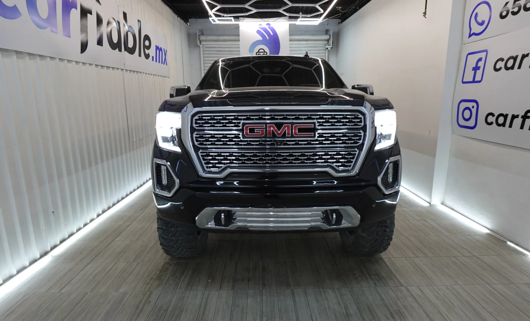 GMC Sierra Denali 2019 — exterior 2 de 9