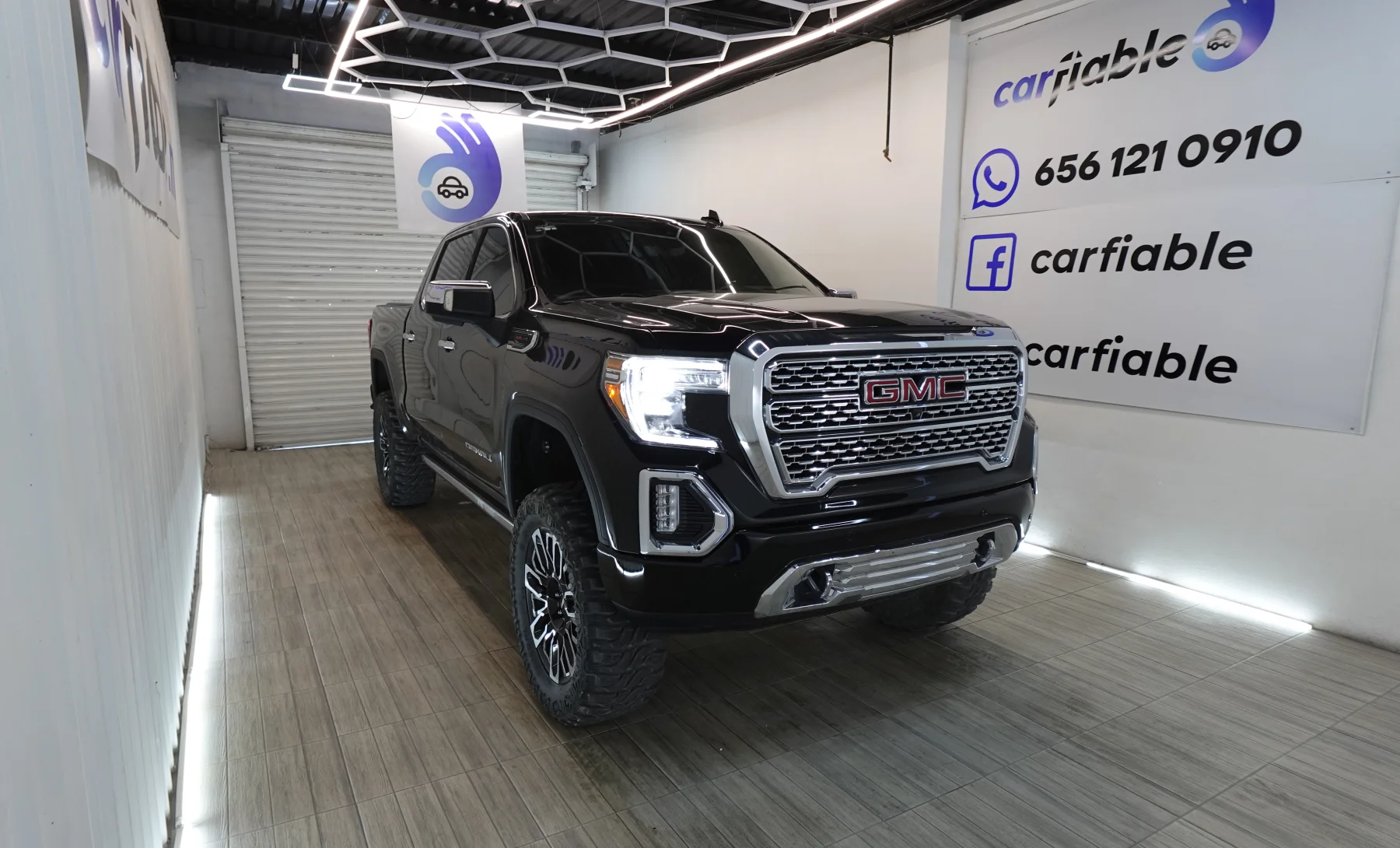 GMC Sierra Denali 2019 — exterior 3 de 9