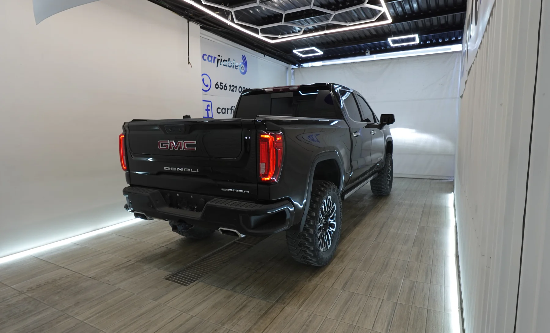 GMC Sierra Denali 2019 — exterior 5 de 9