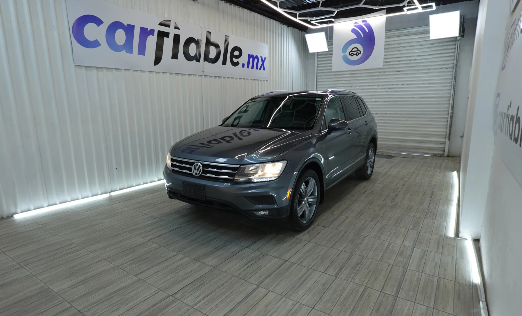 Volkswagen Tiguan S 2020 — exterior 1 de 9