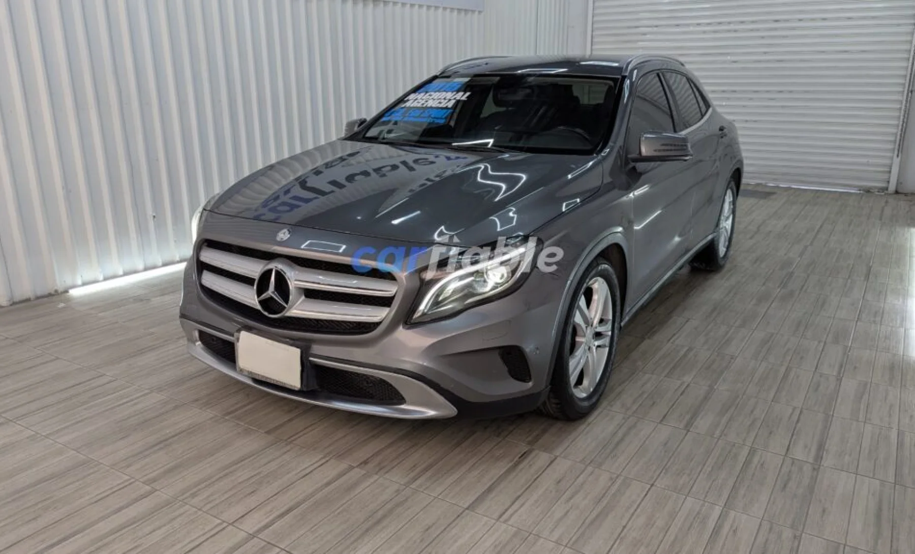 Mercedes-Benz GLA200 Sport 2015 — exterior 1 de 5