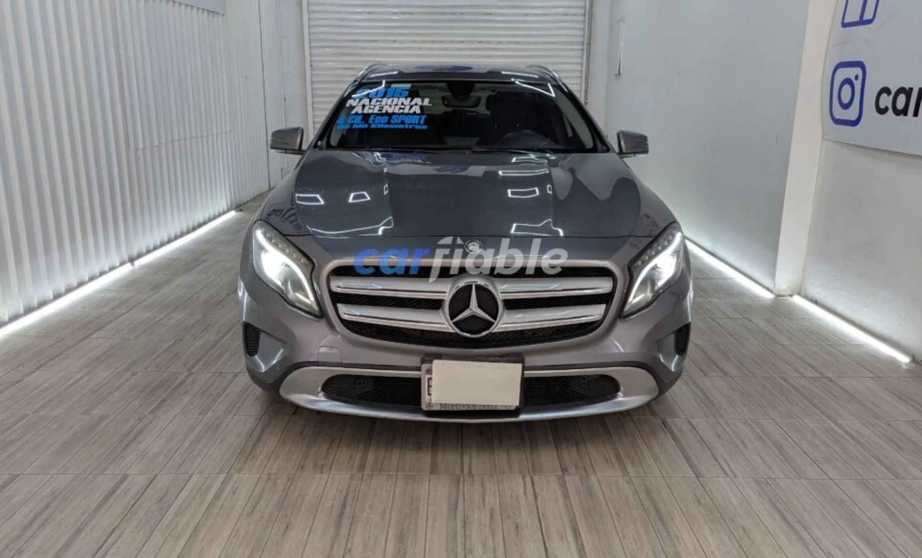 Mercedes-Benz GLA200 Sport 2015 — exterior 2 de 5