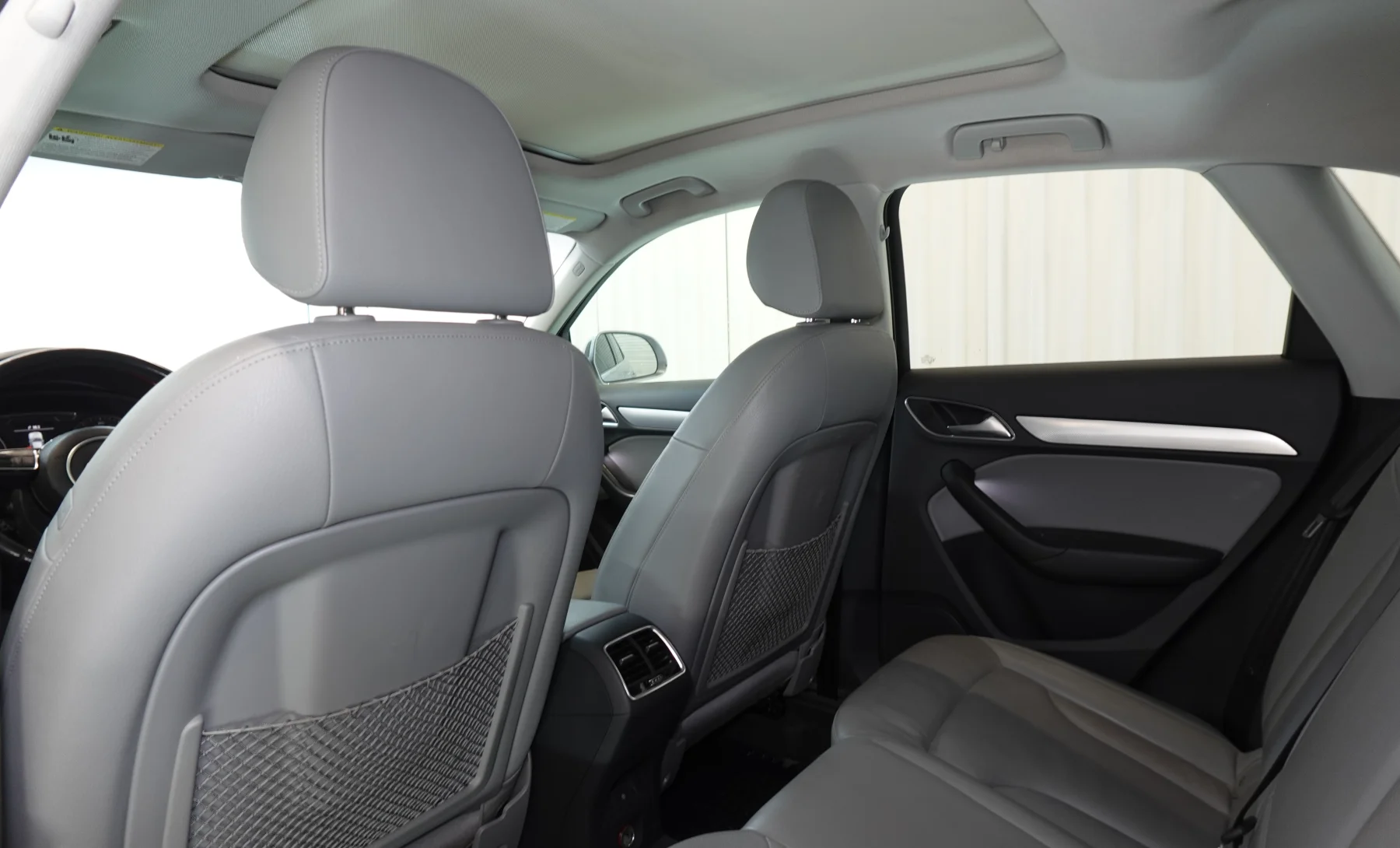 Audi Q3 Premium Plus 2017 — interior 4 de 6