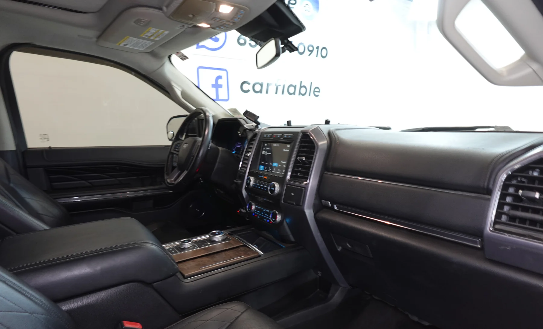 Ford Expedition Max Platinum 2018 — interior 4 de 4