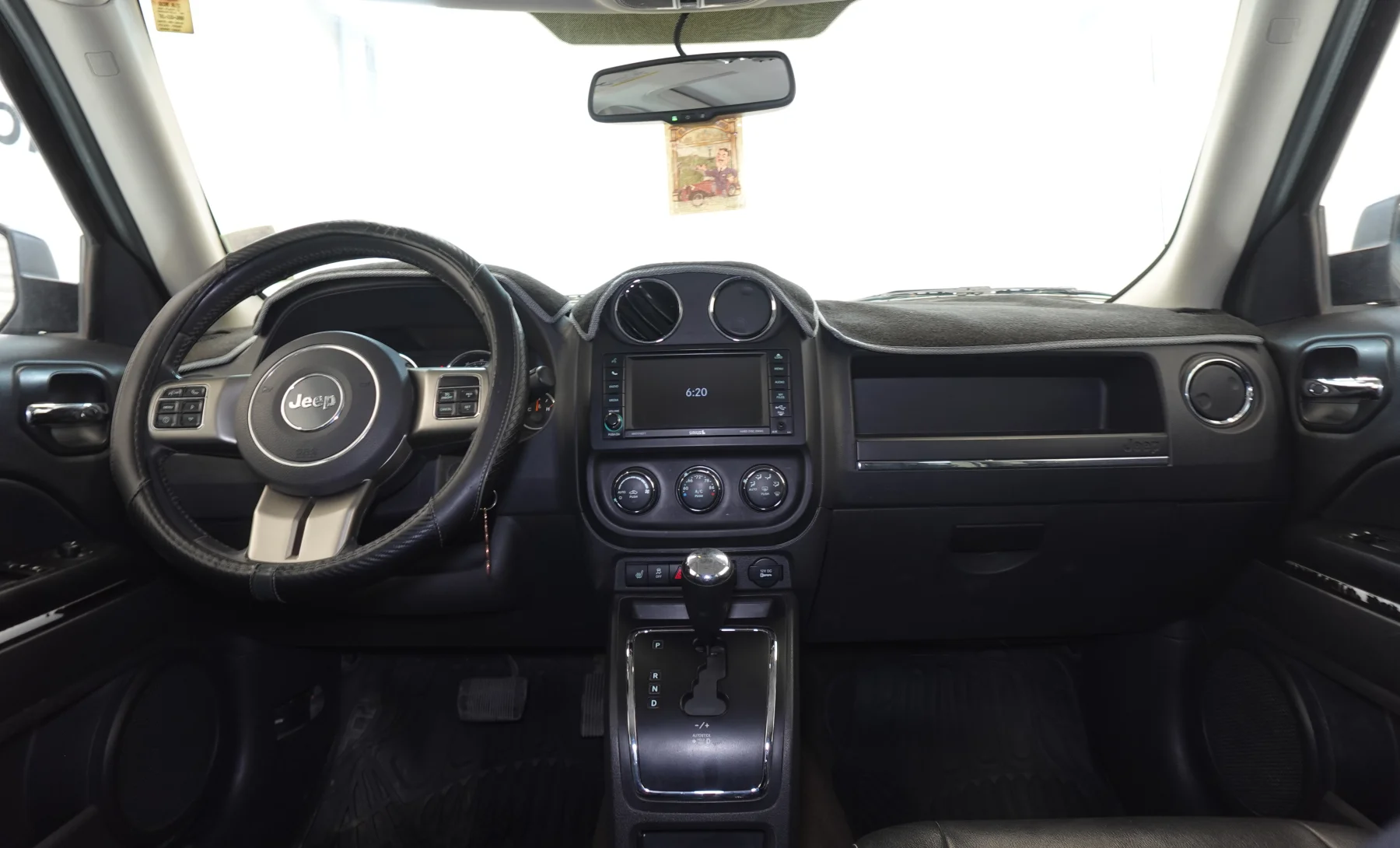 Jeep Patriot Limited 2014 — interior 3 de 6