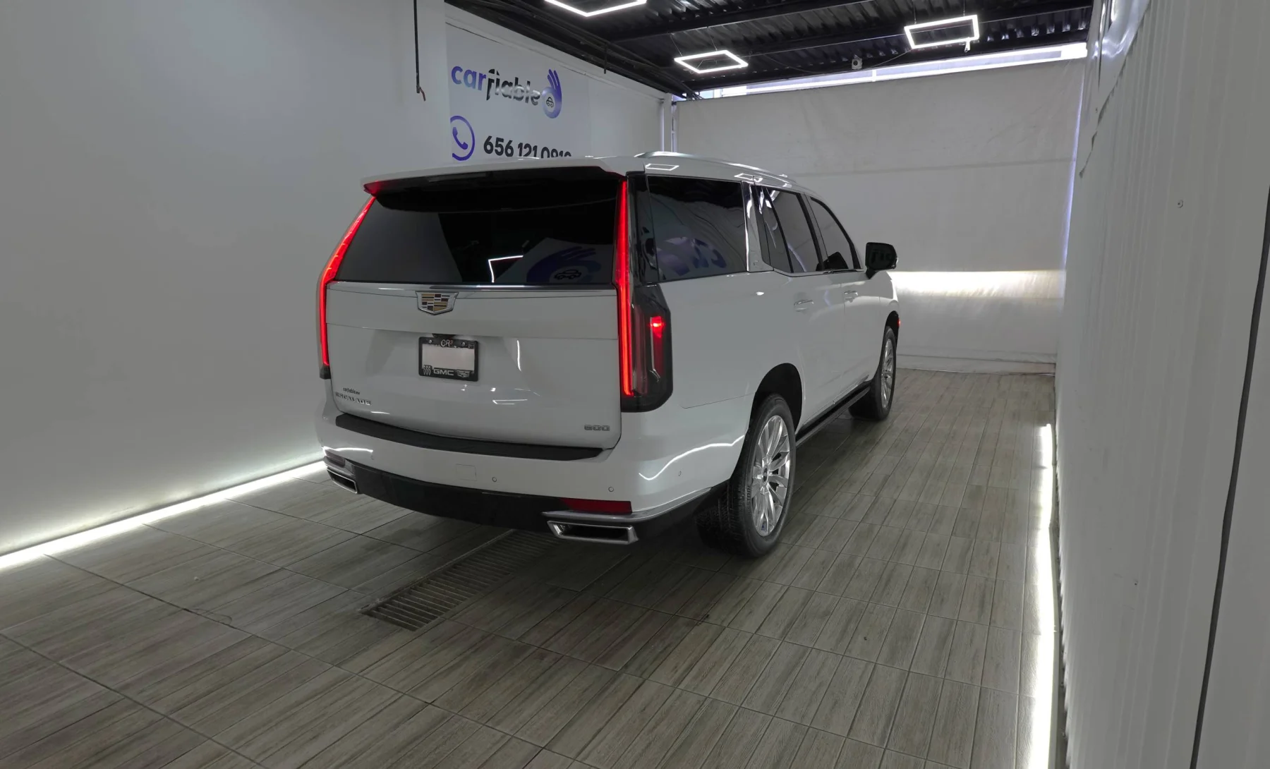 Cadillac Escalade Luxury 2023 — exterior 4 de 5