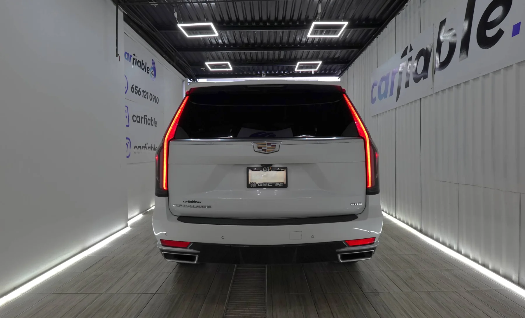 Cadillac Escalade Luxury 2023 — exterior 5 de 5
