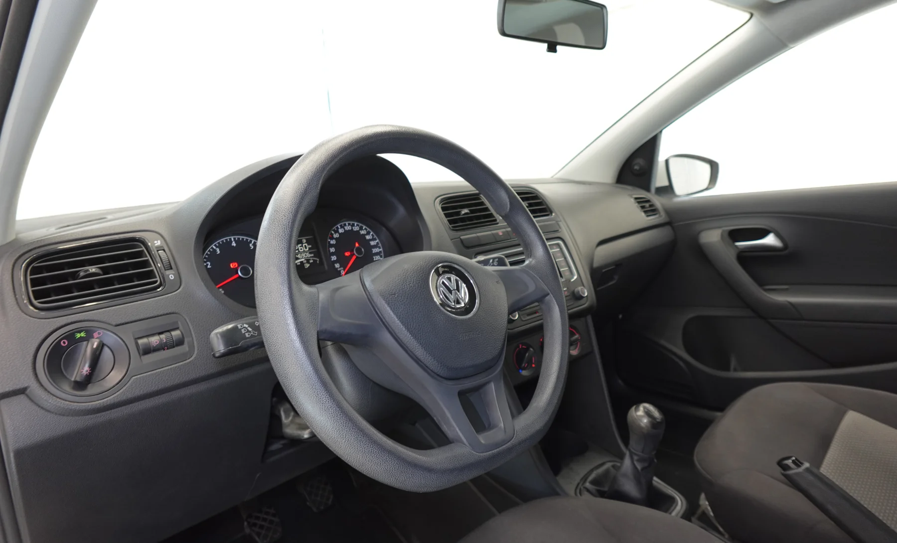 Volkswagen Vento Startline 2020 — interior 1 de 7