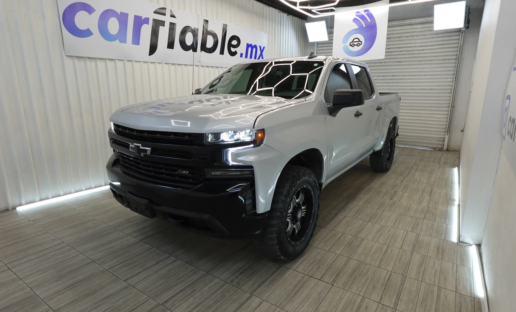 Chevrolet Silverado 1500 Custom Trail Boss 2020 — exterior 1 de 7