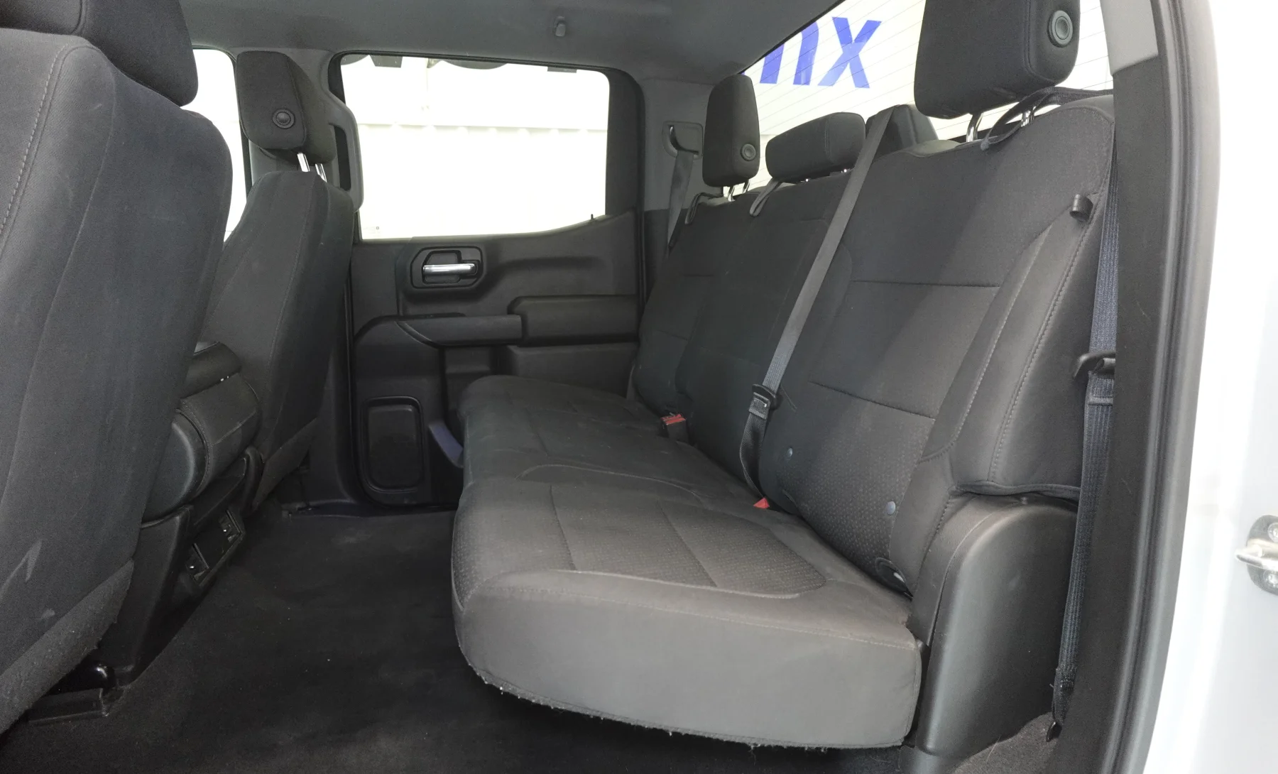 Chevrolet Silverado 1500 Custom Trail Boss 2020 — interior 4 de 6