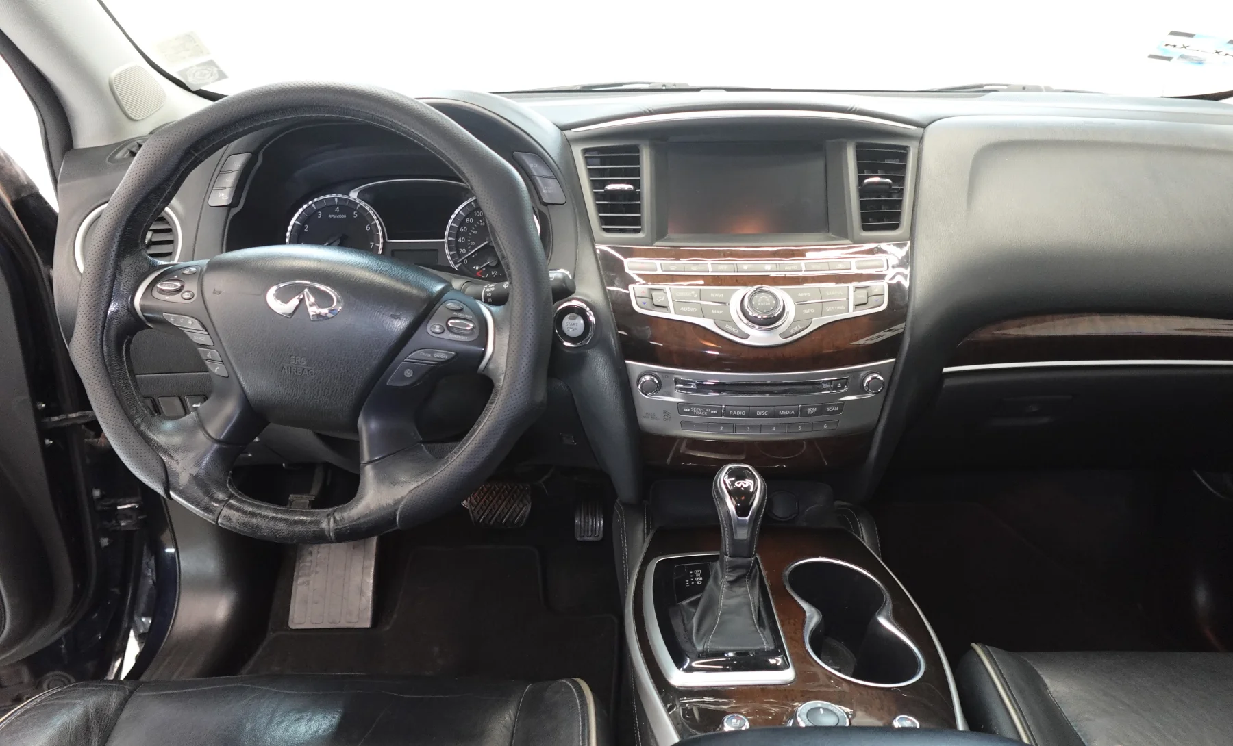 INFINITI QX60 Hybrid 2017 — interior 2 de 6