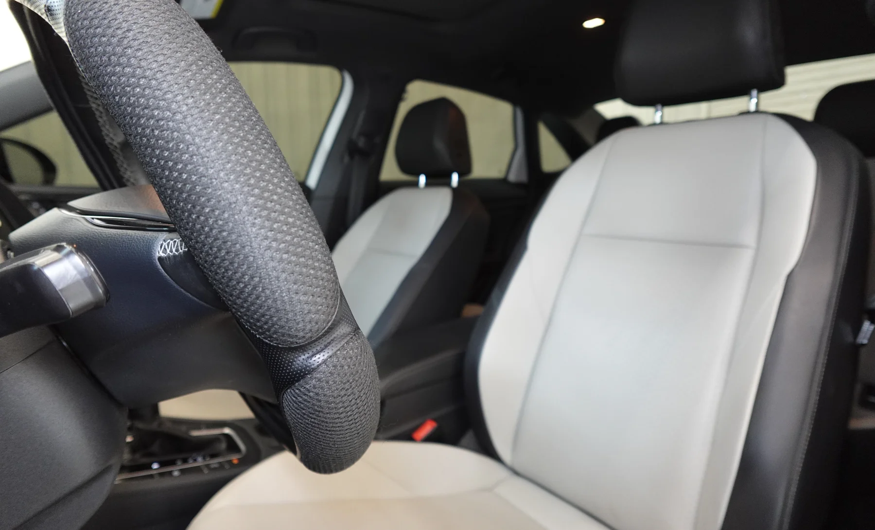 Volkswagen Jetta R-Line 2020 — interior 2 de 9