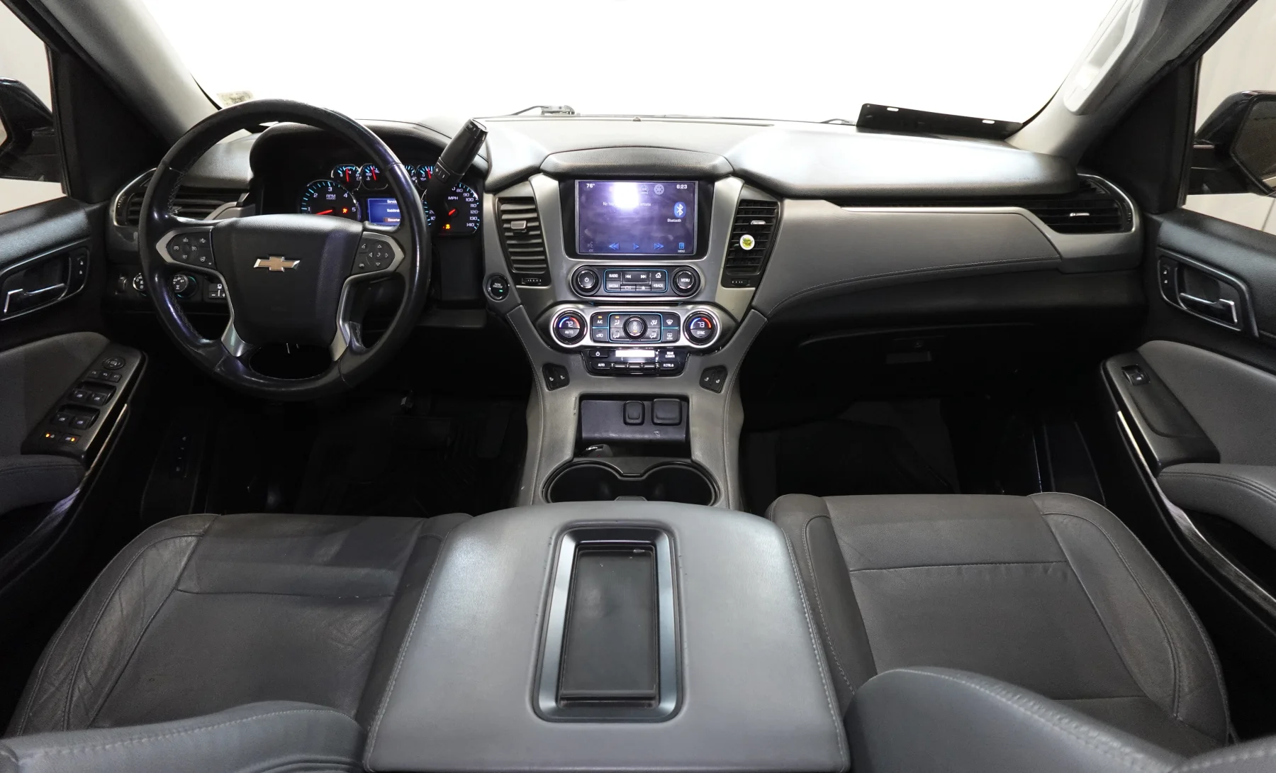 Chevrolet Tahoe LT 2015 — interior 5 de 9
