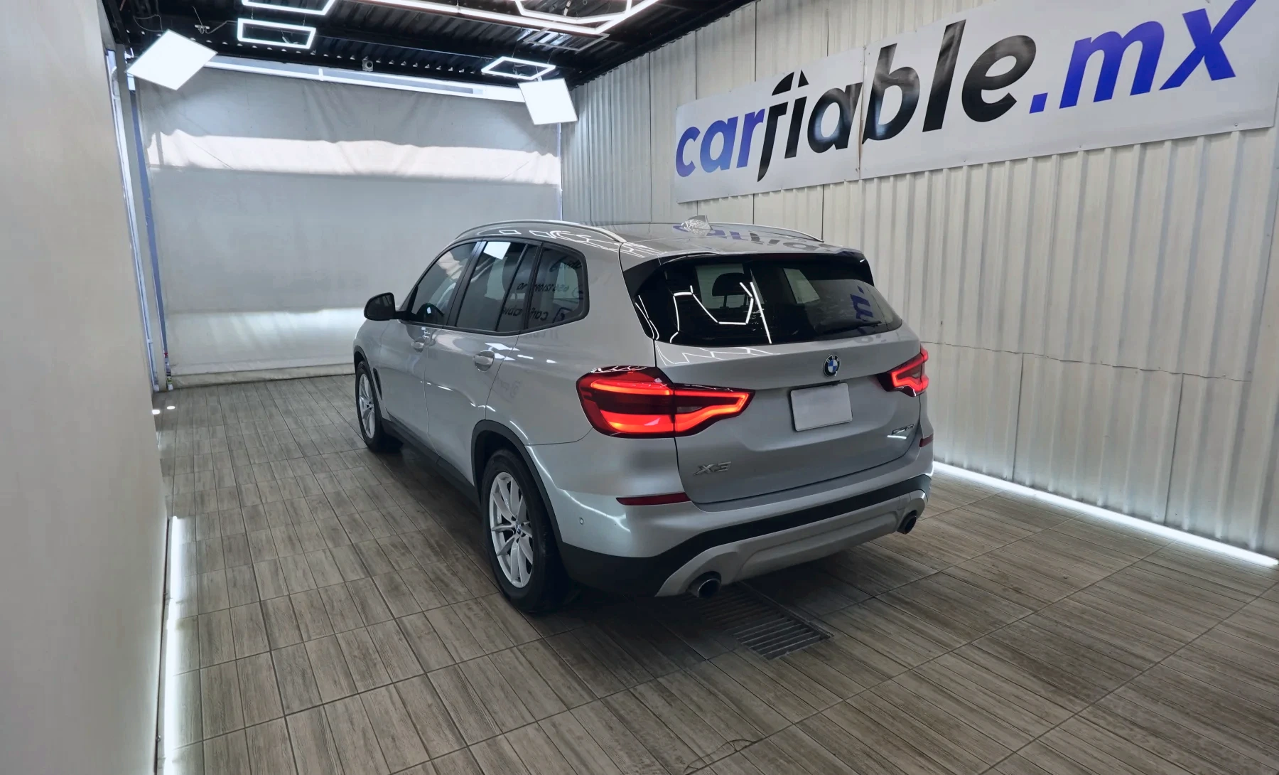 BMW X3 sDrive20i Executive 2019 — exterior 6 de 10