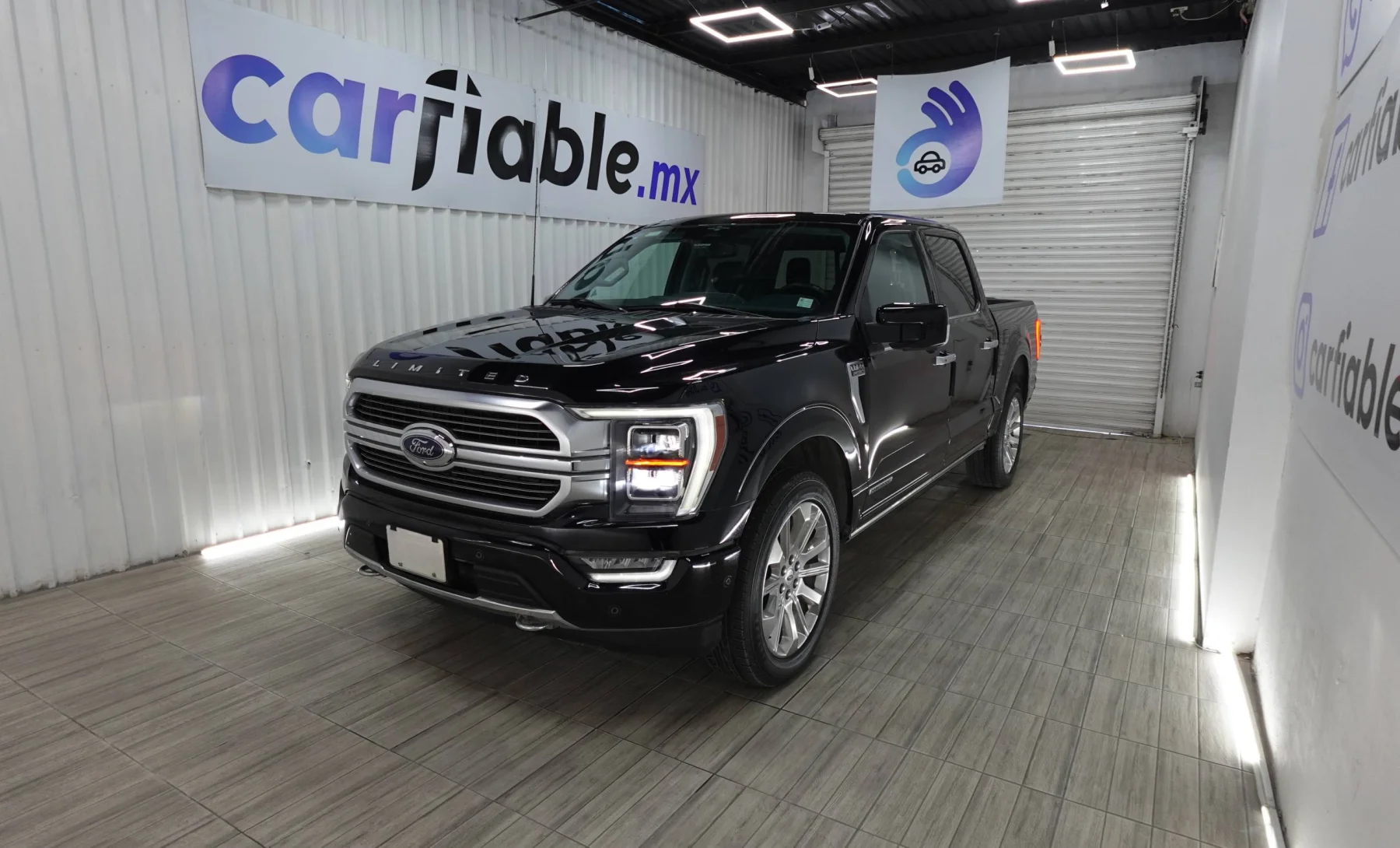 Ford Lobo Platinum Limited 2023 — exterior 1 de 5