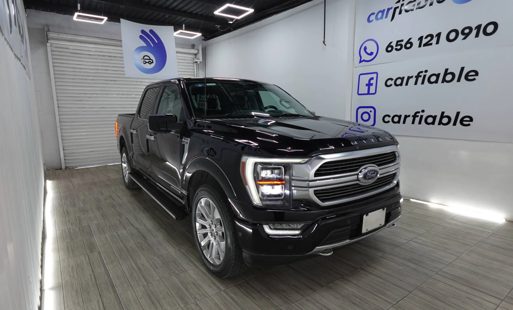 Ford Lobo Platinum Limited 2023 — exterior 3 de 5