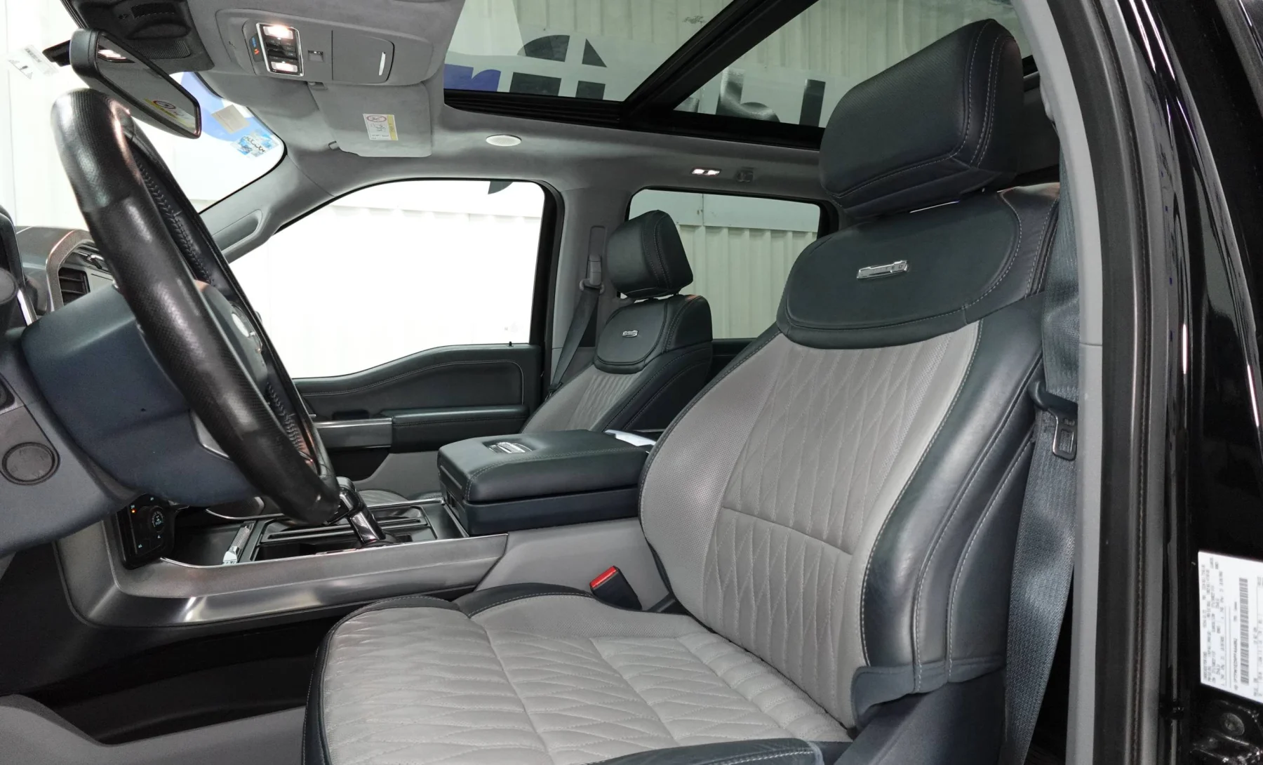 Ford Lobo Platinum Limited 2023 — interior 4 de 4