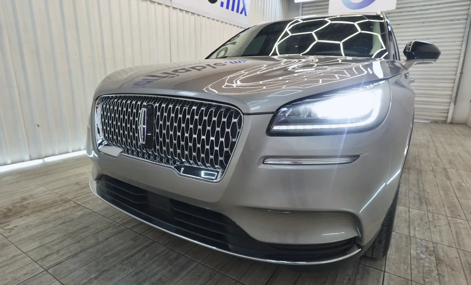 Lincoln Corsair Base 2021 — exterior 7 de 10