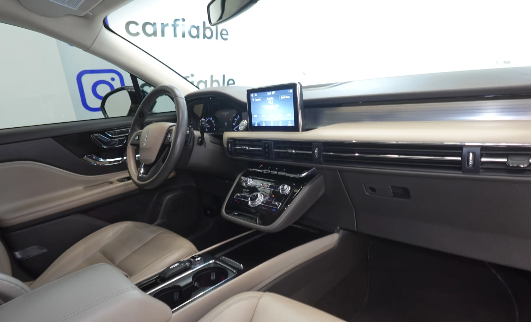 Lincoln Corsair Base 2021 — interior 5 de 7