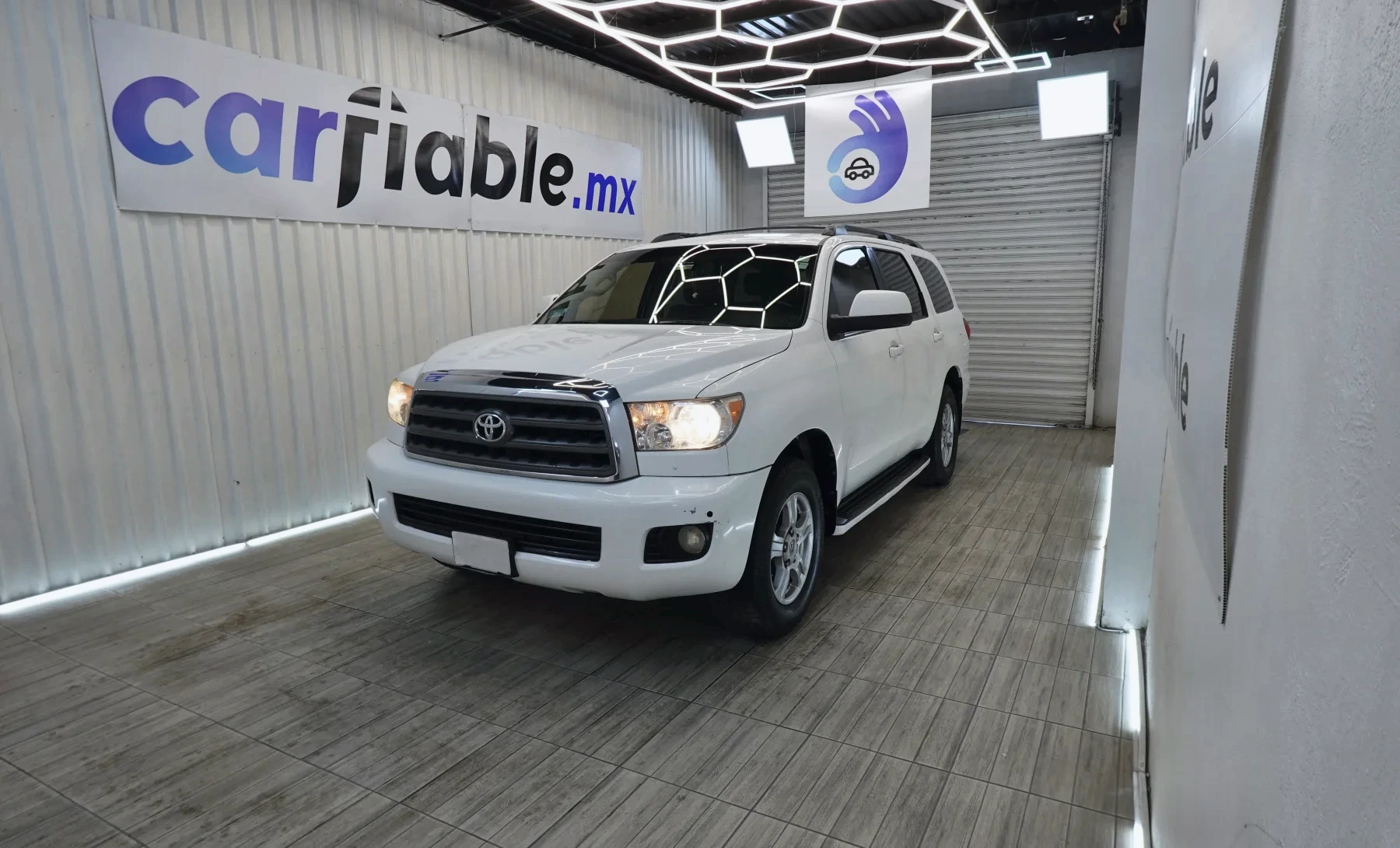 Toyota Sequoia SR5 2010 — exterior 1 de 10