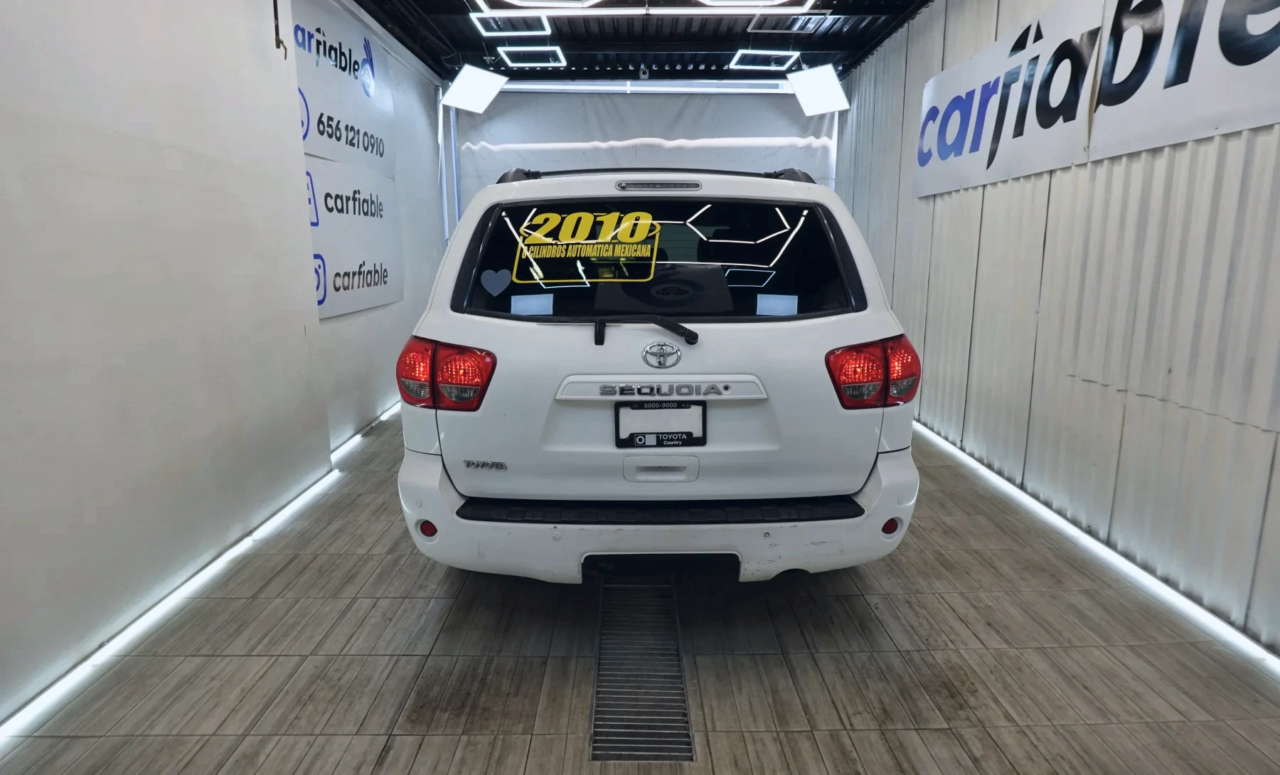 Toyota Sequoia SR5 2010 — exterior 5 de 10